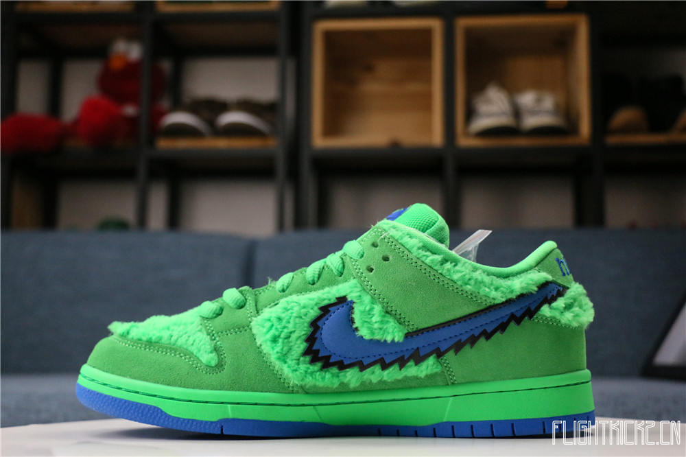 Grateful Dead x Nike SB Dunk Low Green
