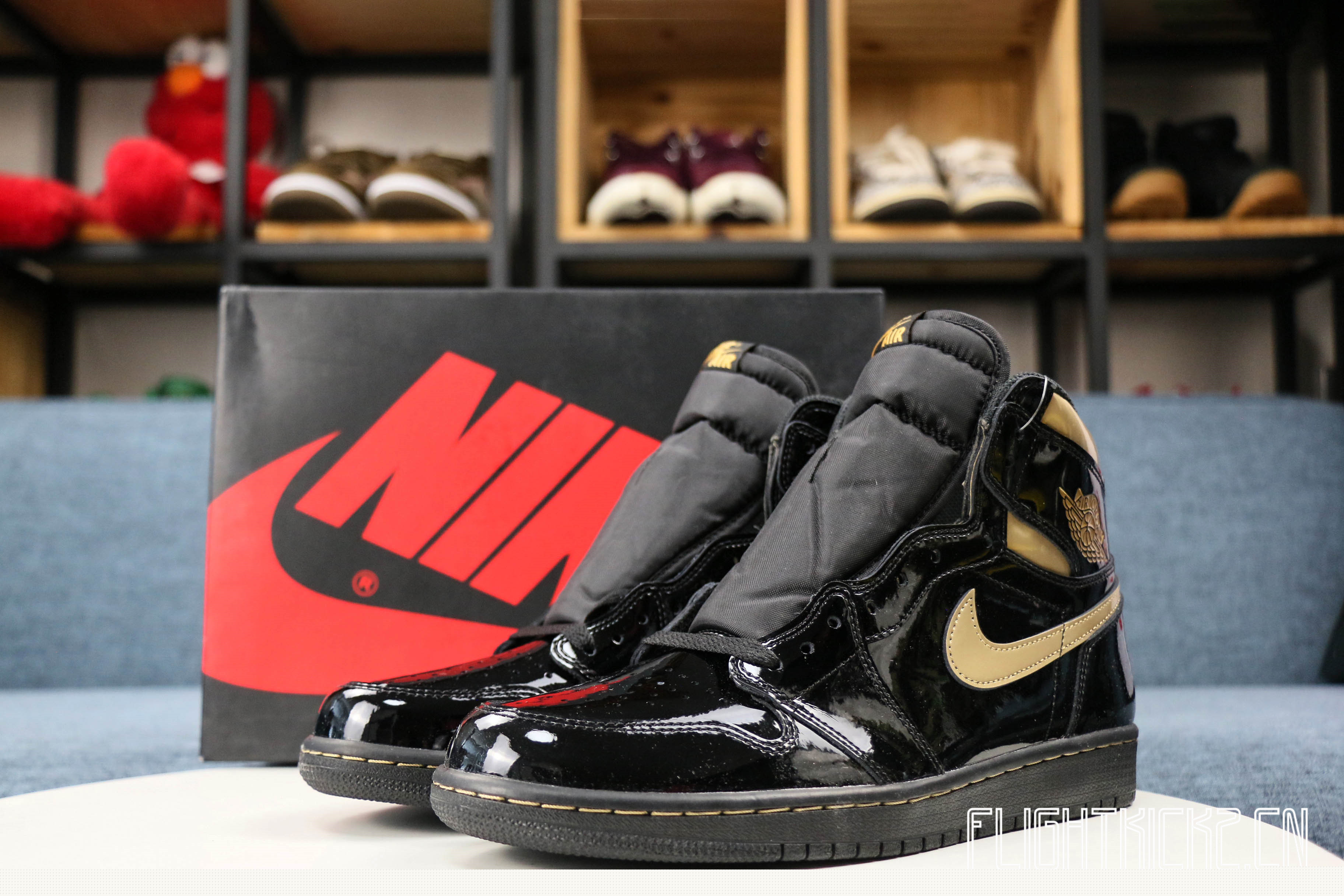 Air Jordan 1 Retro High OG in Black/Metallic Gold 2020