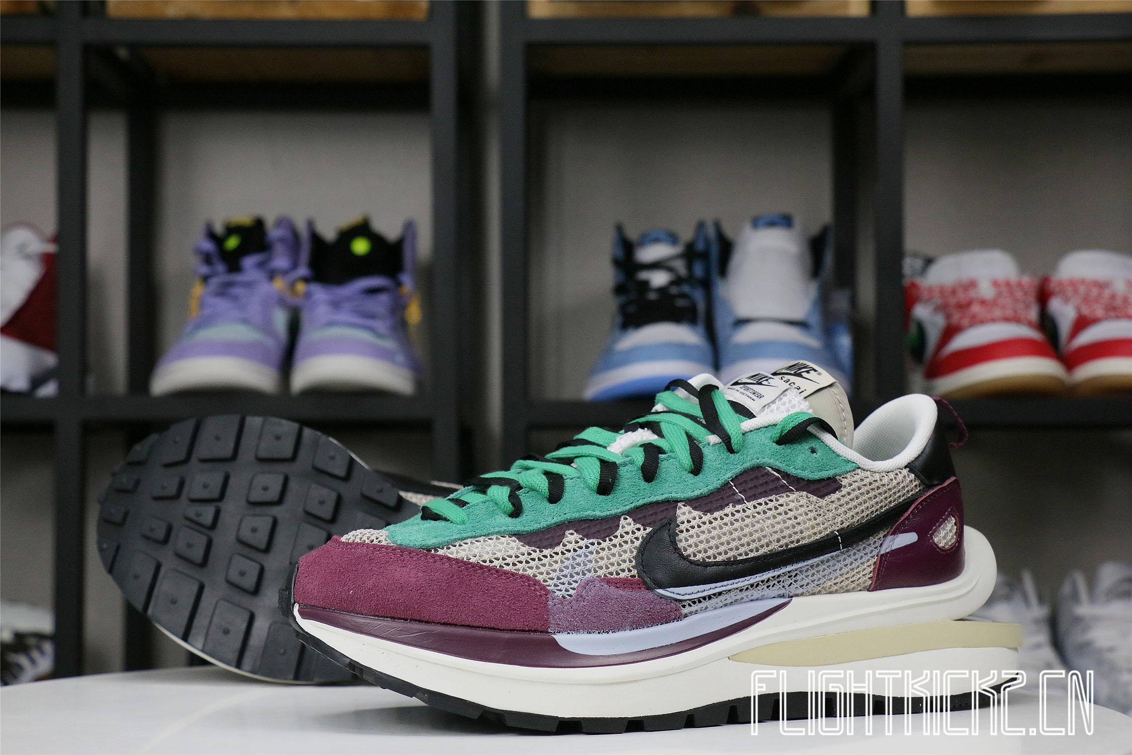 Nike Vaporwaffle sacai Villain Red Neptune Green (LN5 A1)