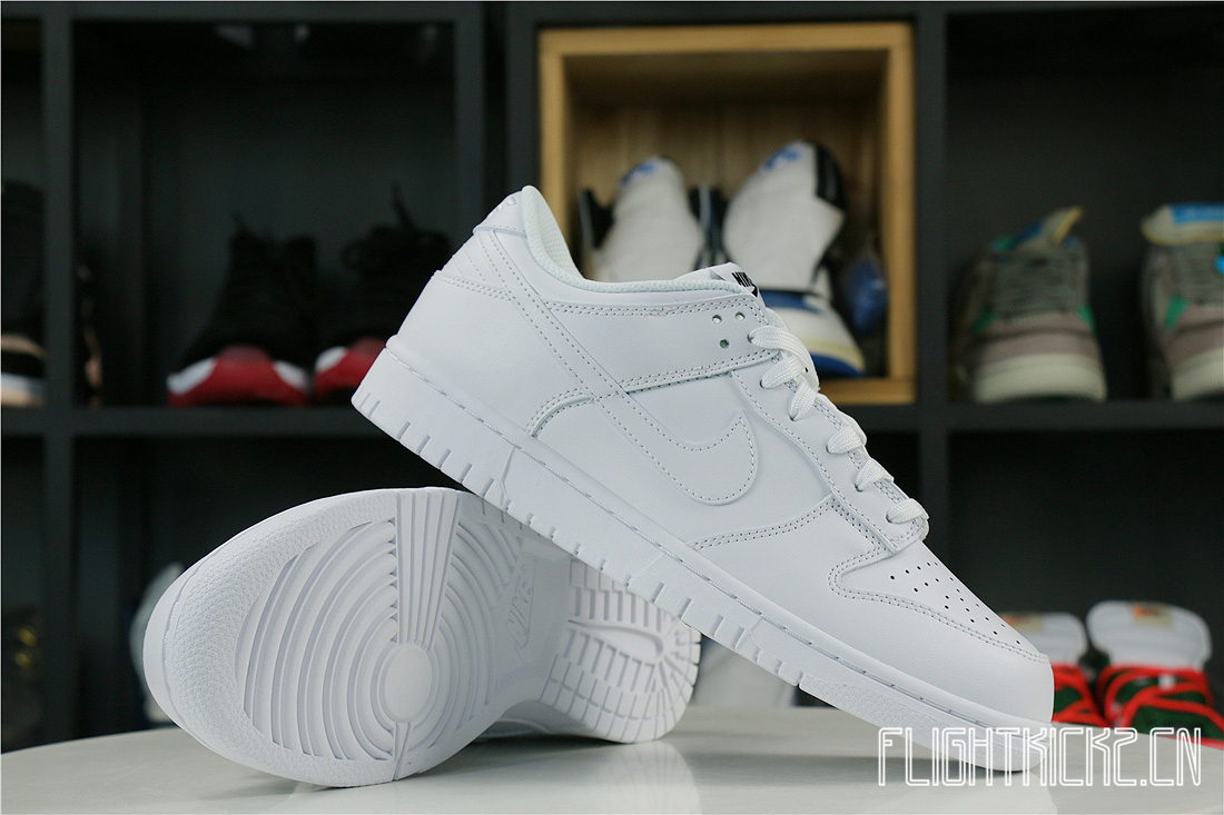 Nike Dunk Low Triple White 2021(W)