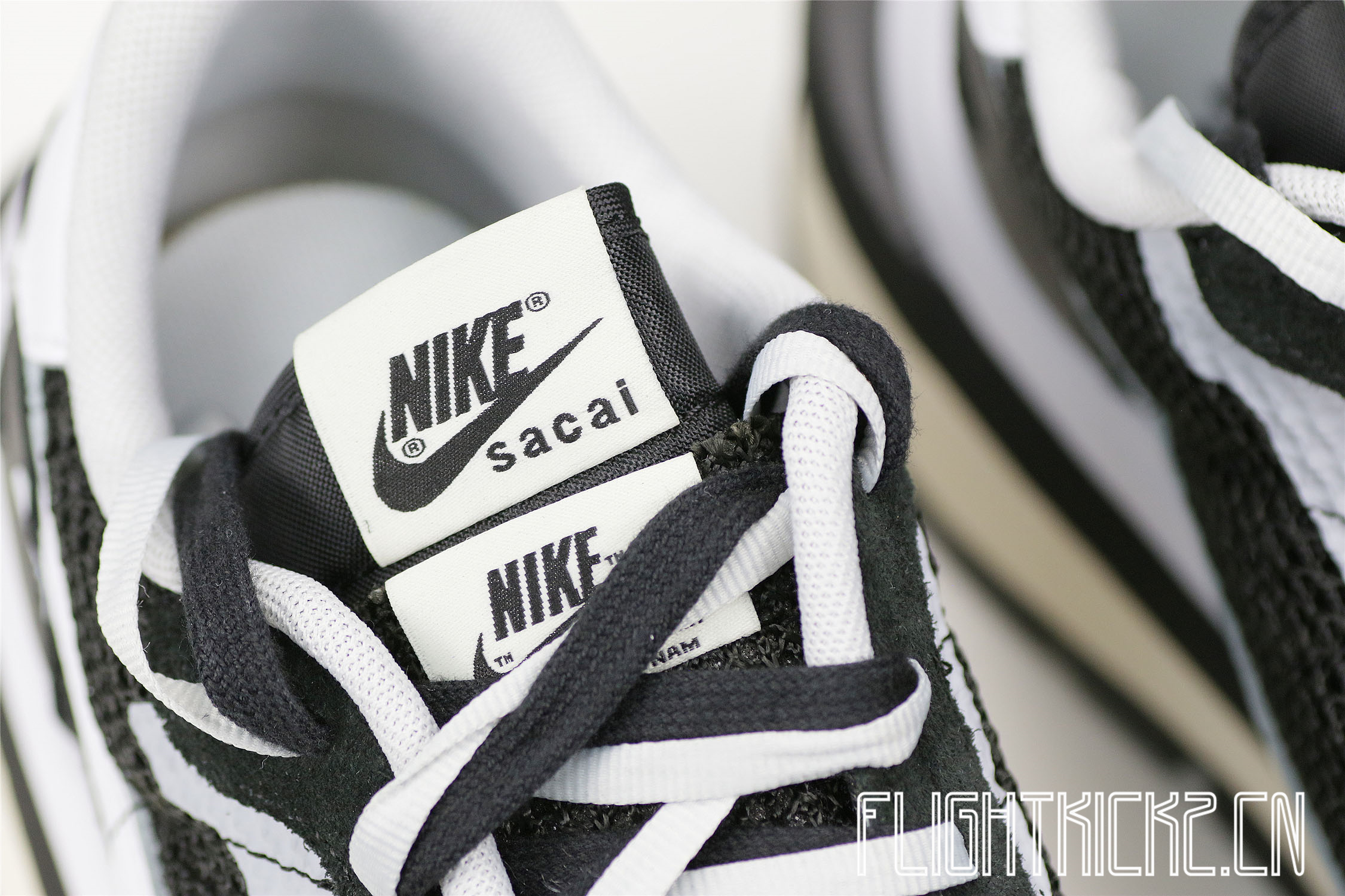 Sacai x Nike Vaporwaffle Black White (LN5 A1)