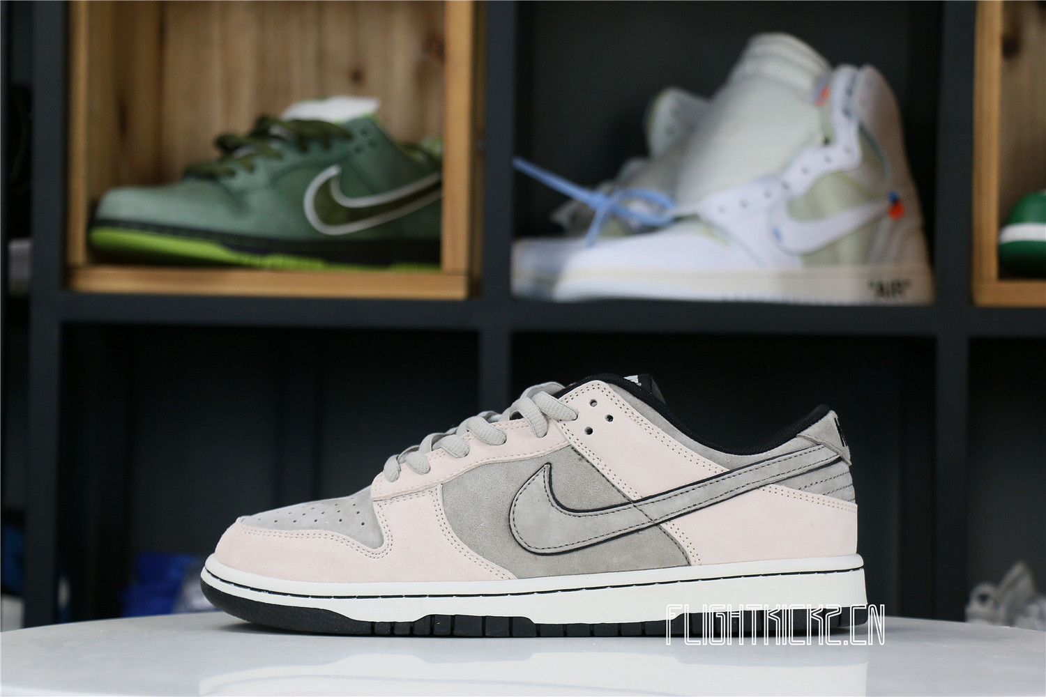 Otomo Katsuhiro x Nike SB Dunk Low Steamboy OST White Black