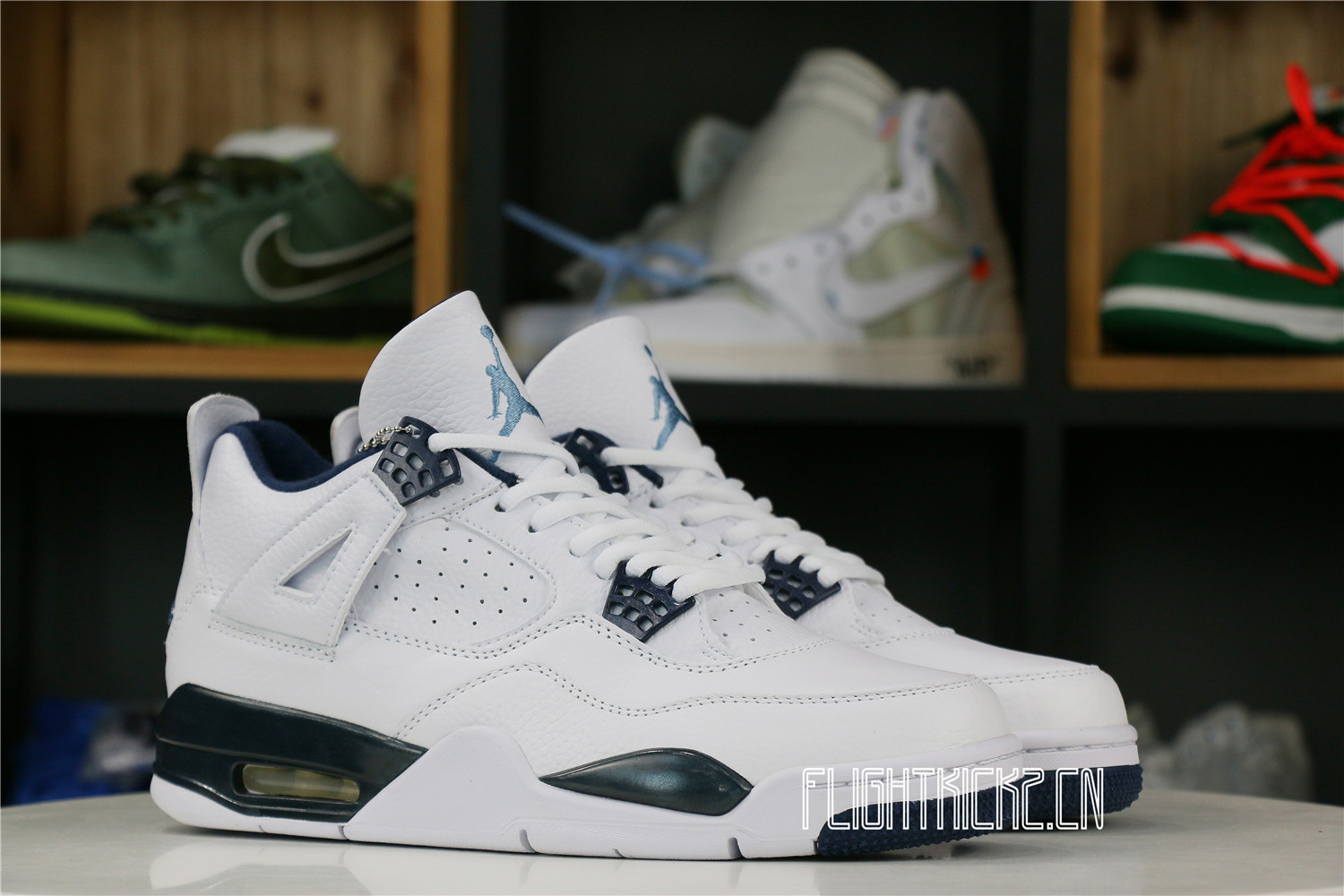 AIR JORDAN 4 RETRO LS ‘LEGEND BLUE’