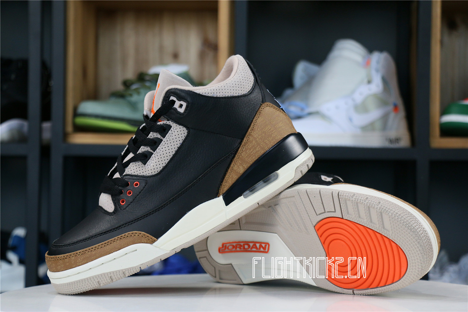 AIR JORDAN 3 RETRO ‘DESERT’