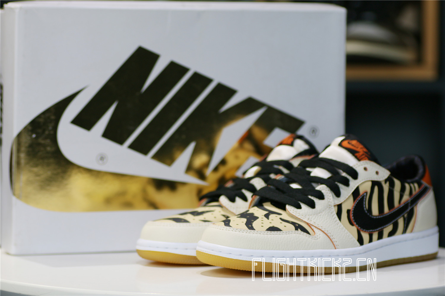 Jordan 1 Low OG Year of the Tiger