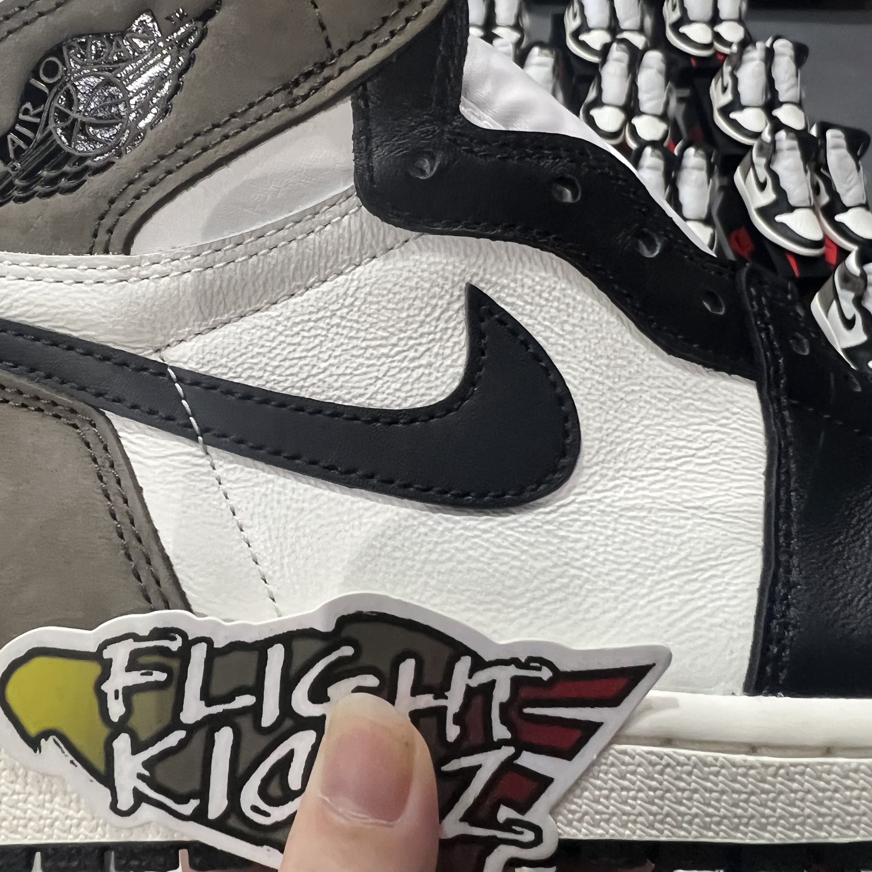 Jordan 1 Retro High Dark Mocha 2020 (LN5 A1 Batch)