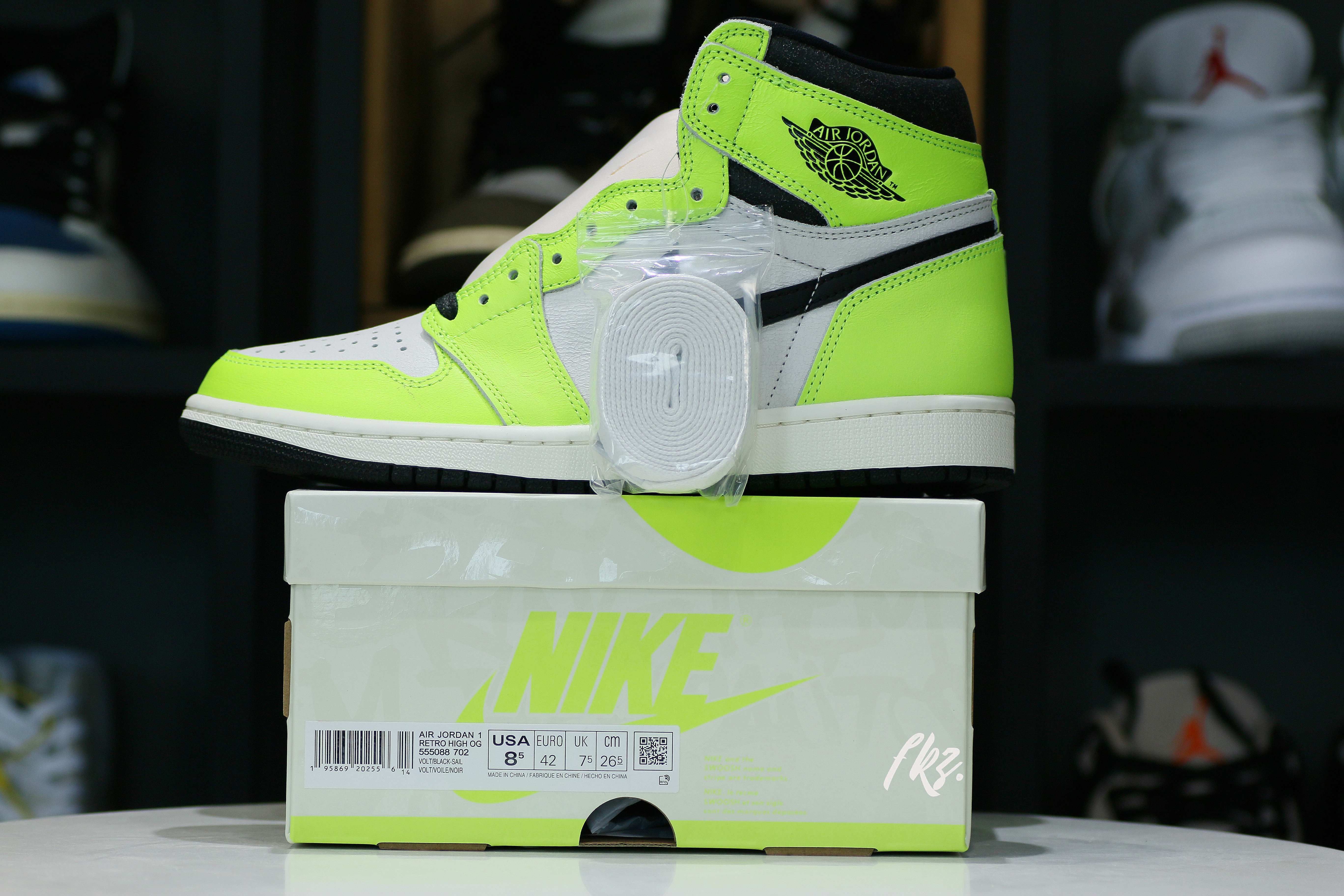 Air Jordan 1 High OG “Volt”