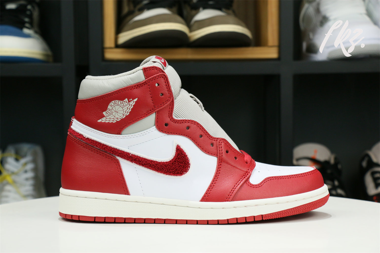 Air Jordan 1 Low OG Starfish Newstalgia Chenille 2022