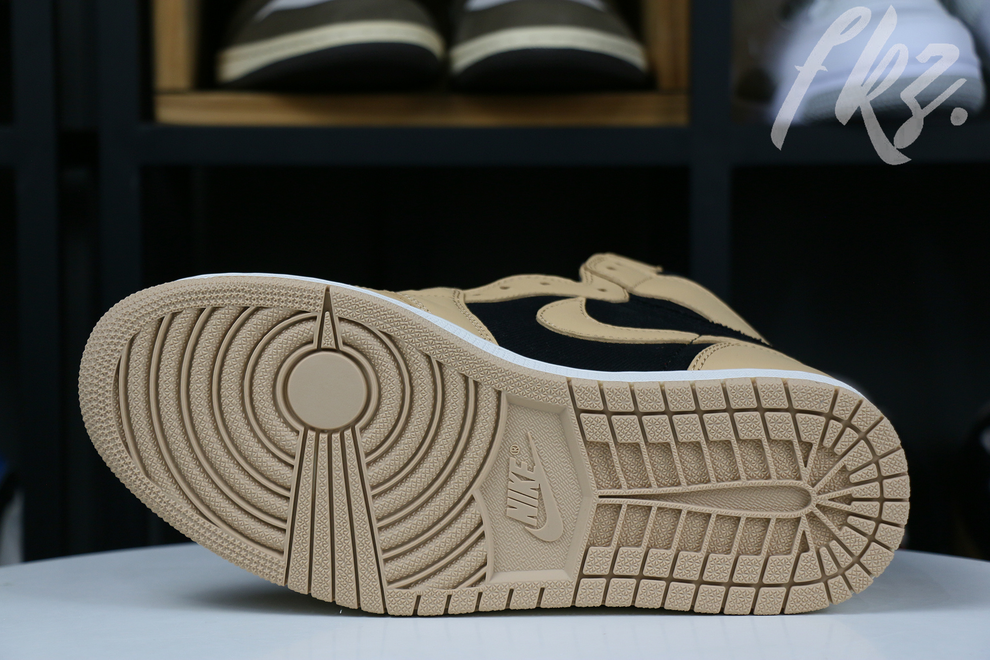 Air Jordan 1 Retro High OG ‘Heirloom’ 2022