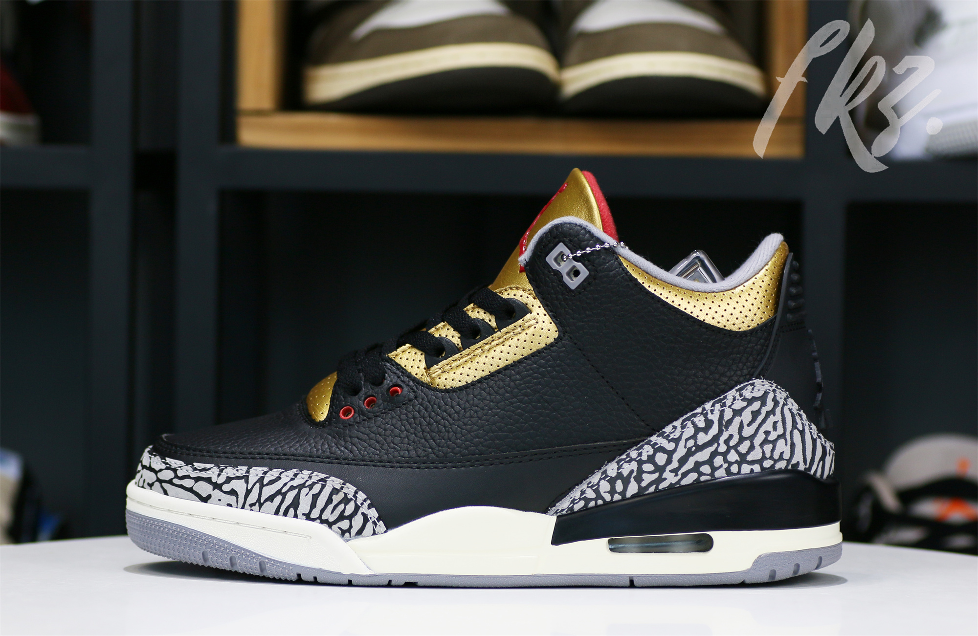 Air Jordan 3 “Black Cement Gold” 2022