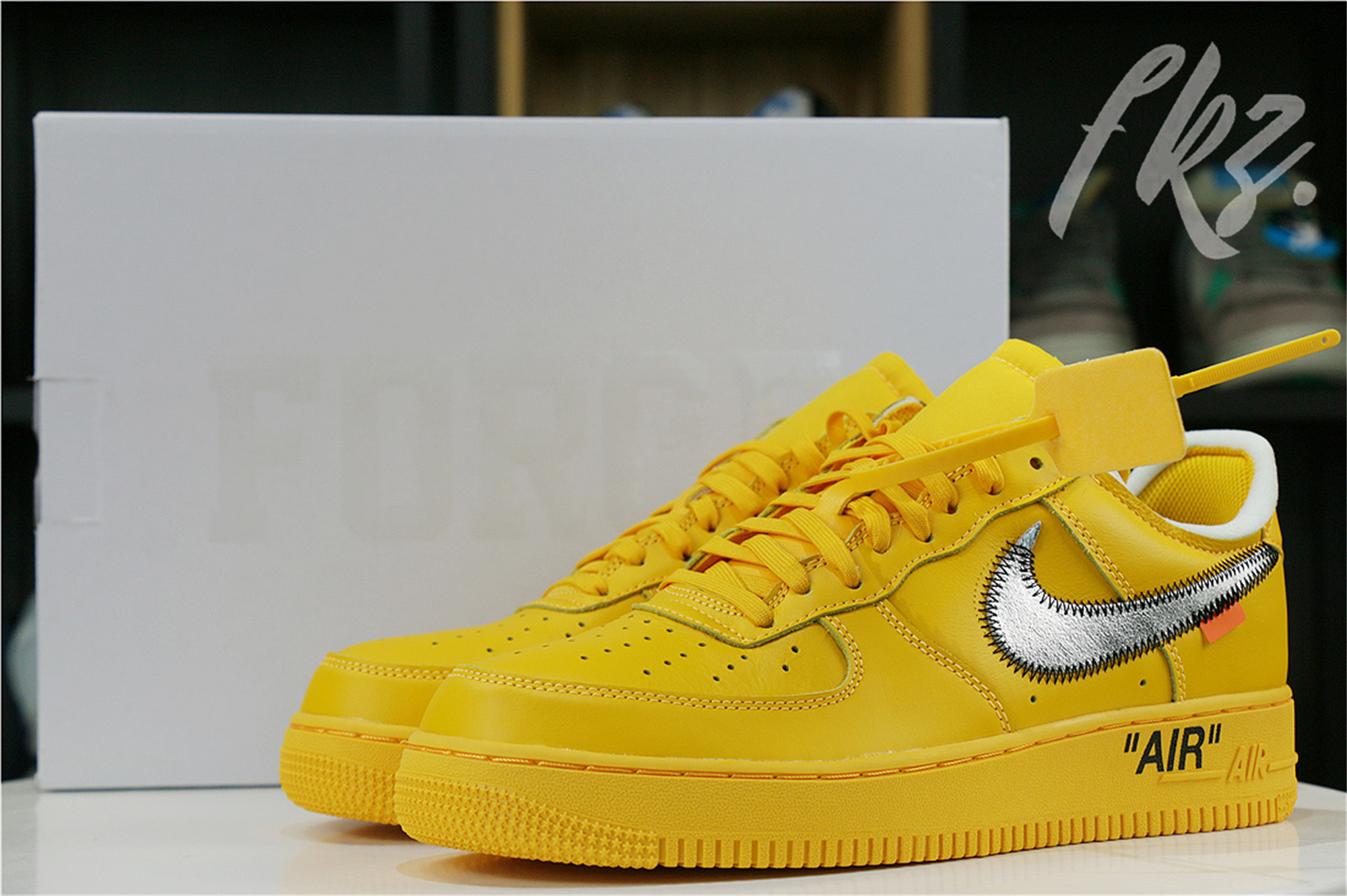 Off White x Air Force 1 “University Gold” 2021