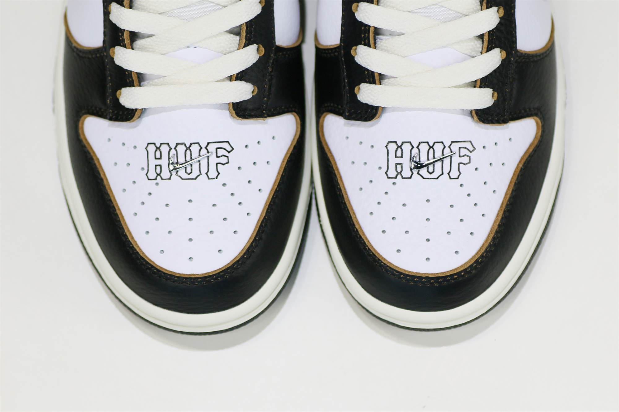 HUF x Nike SB Dunk Low “San Francisco”