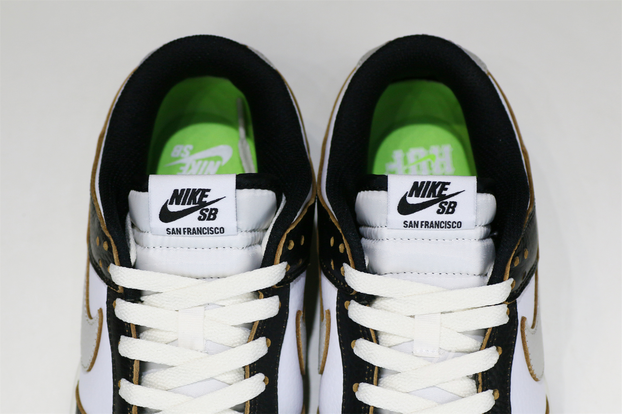 HUF x Nike SB Dunk Low “San Francisco”