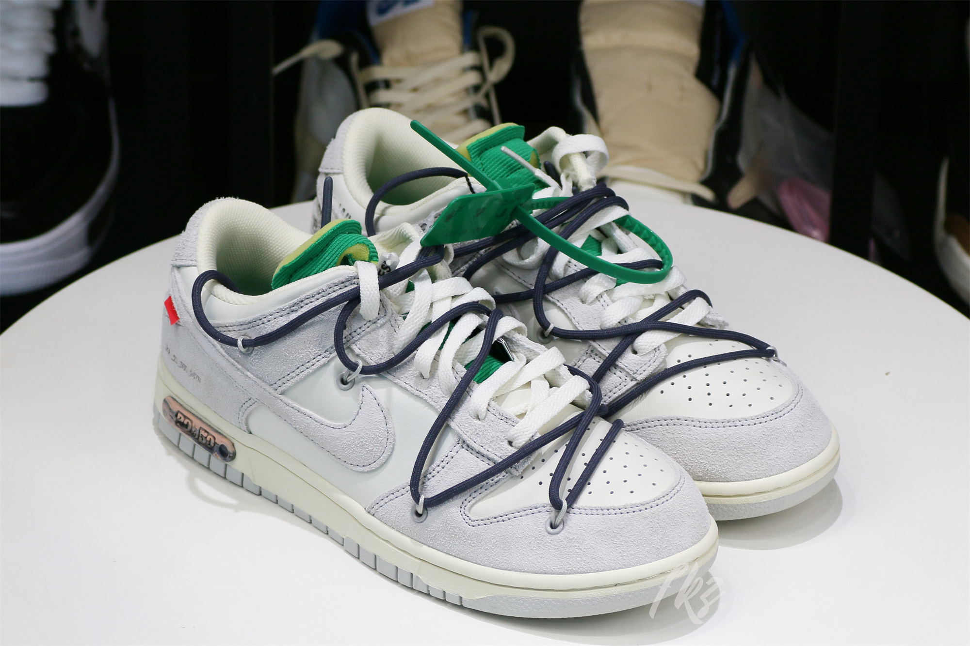 Nike Dunk Low Off-White Lot 20