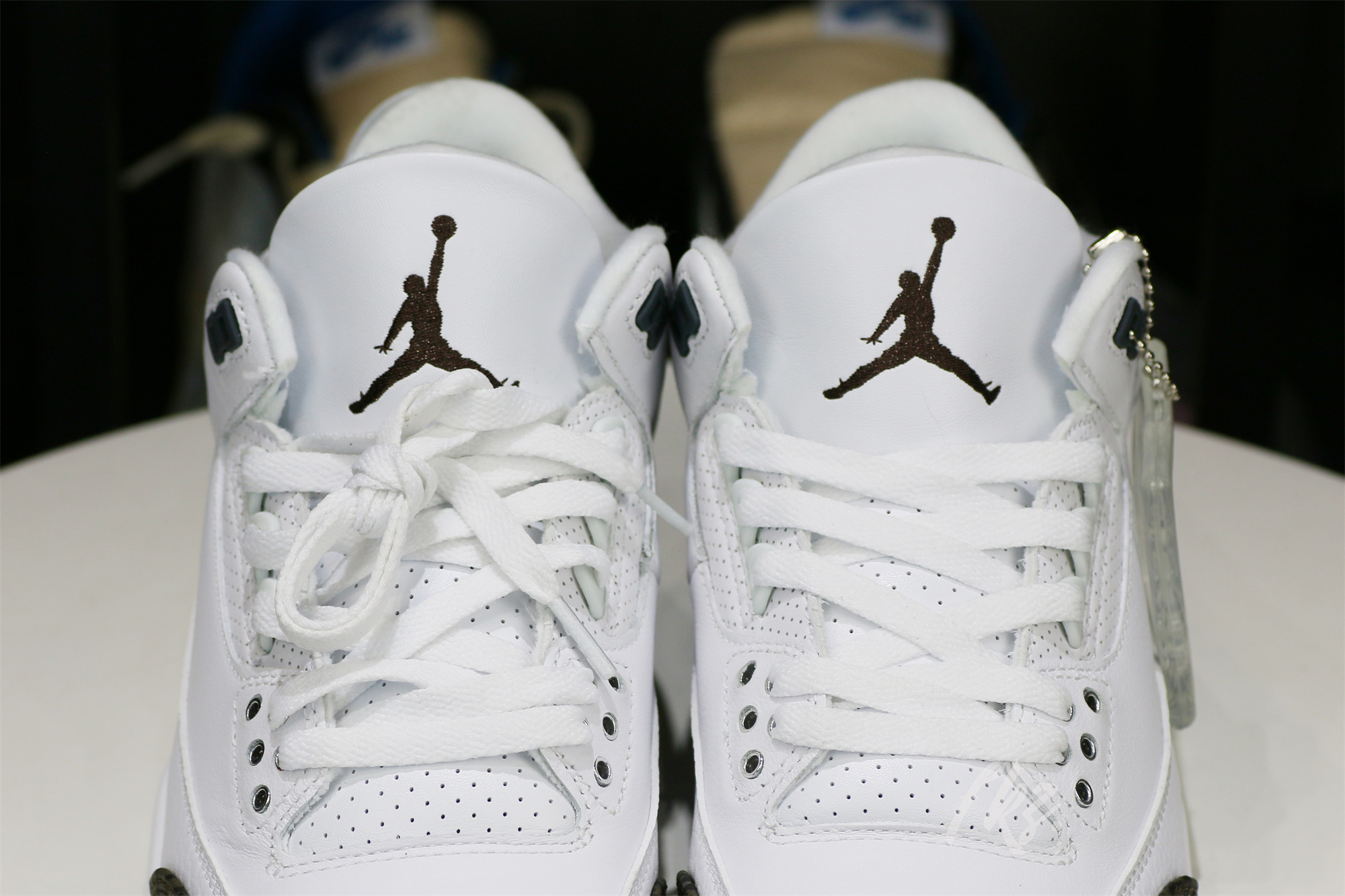 Air Jordan 3 Retro Mocha 2018