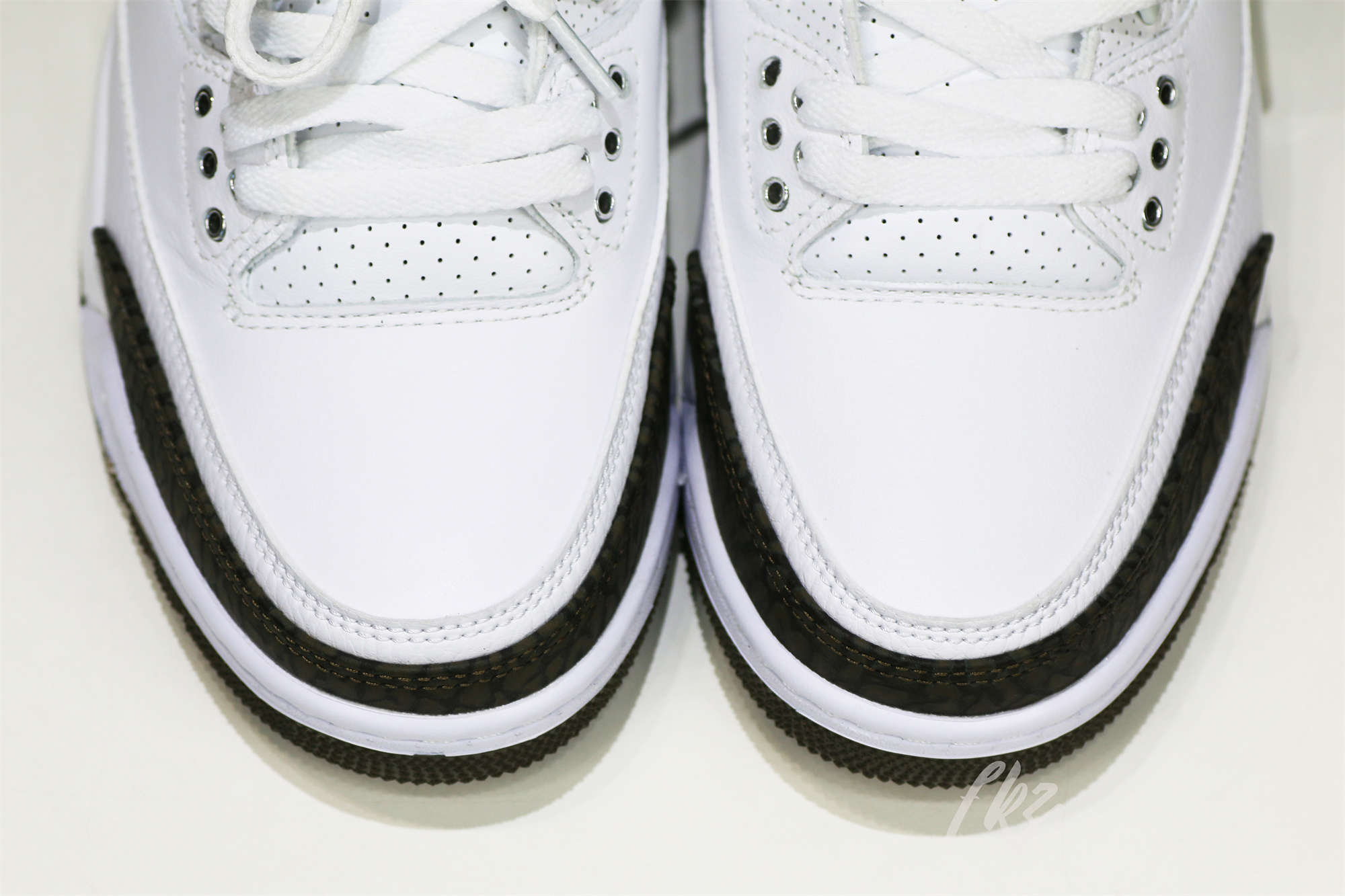 Air Jordan 3 Retro Mocha 2018