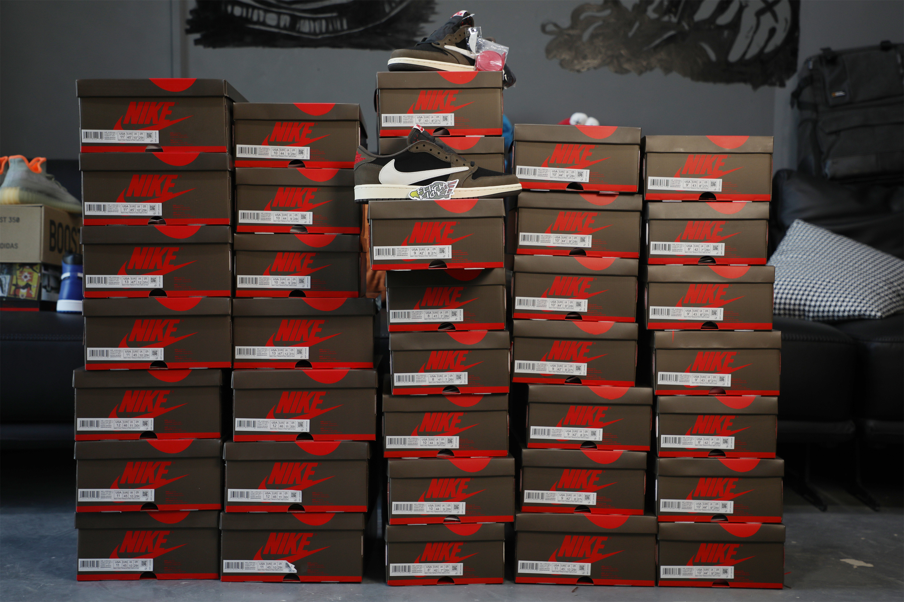 Travis Scott X Air Jordan 1 Low ‘Cactus Jack’ (LN5 A1 Batch)