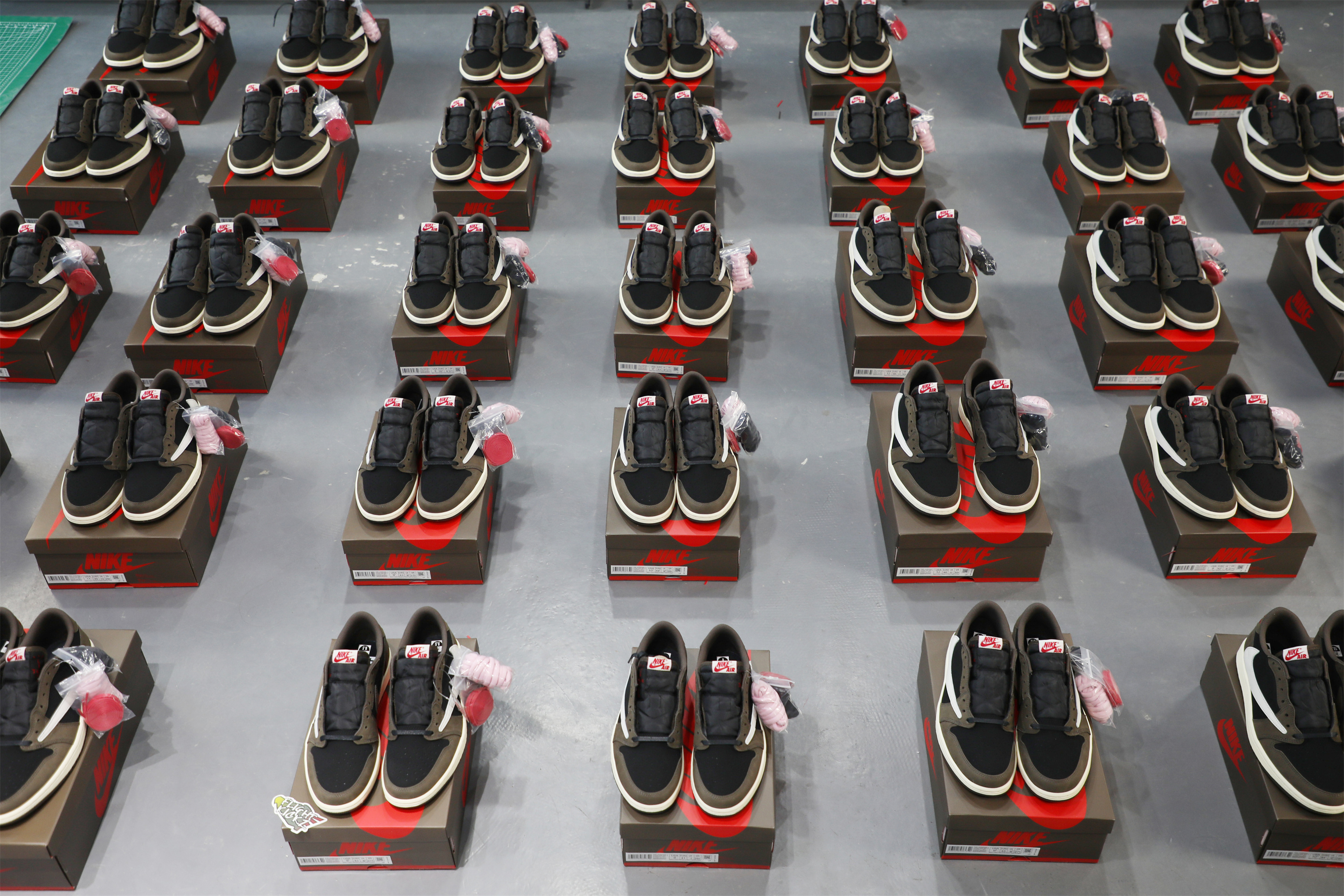 Travis Scott X Air Jordan 1 Low ‘Cactus Jack’ (LN5 A1 Batch)