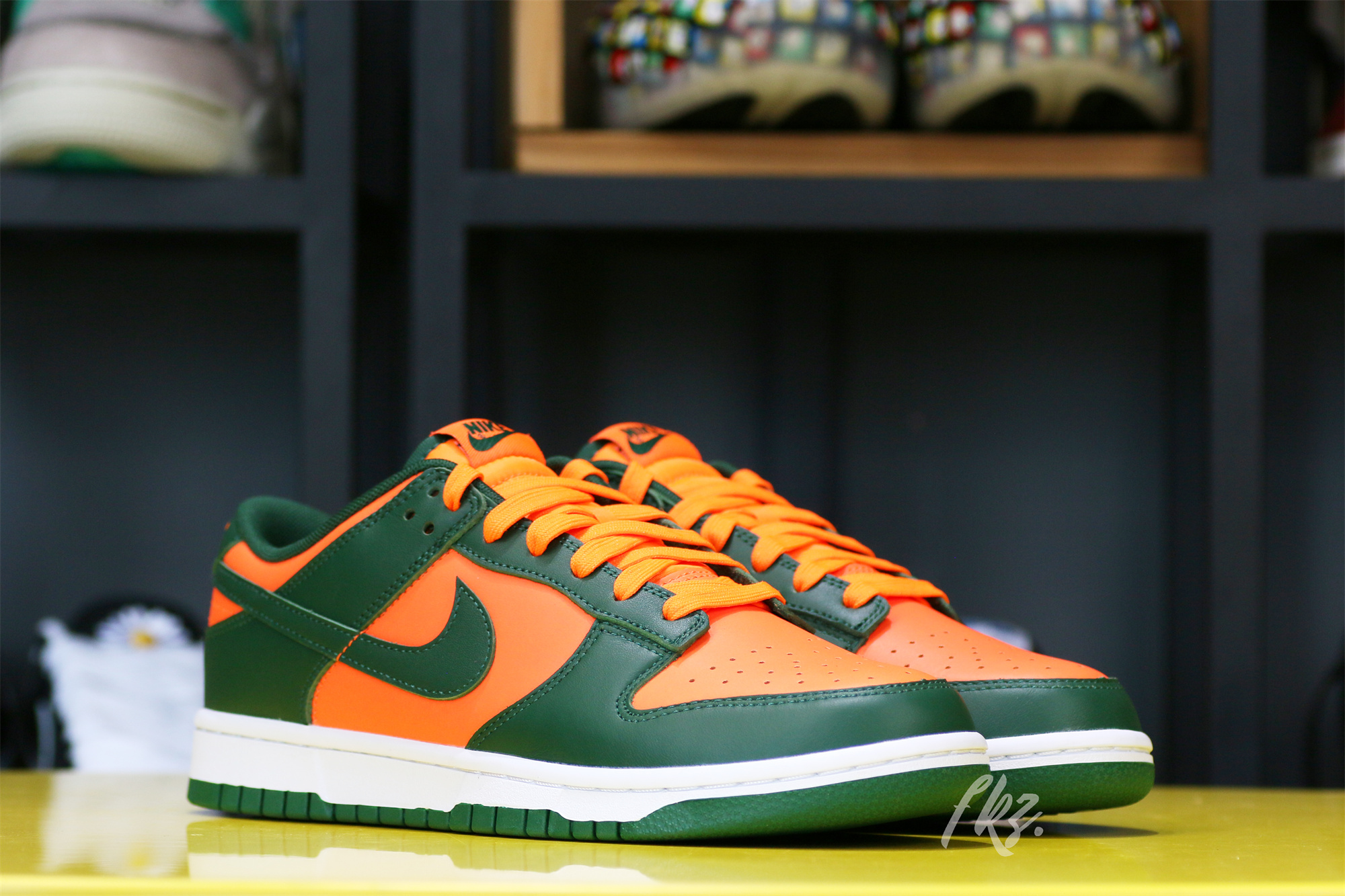 Nike Dunk Low “Miami Hurricanes”