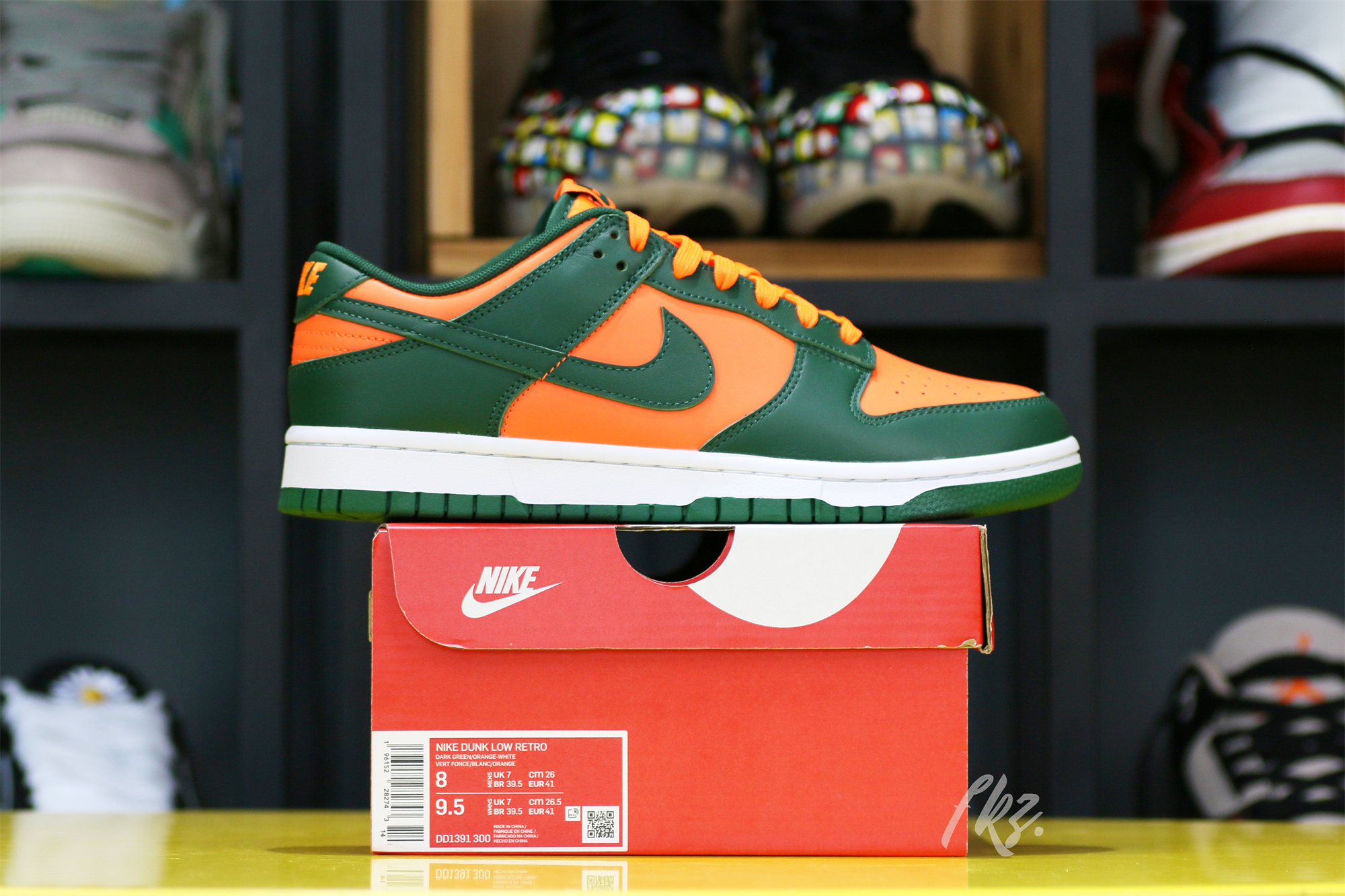 Nike Dunk Low “Miami Hurricanes”