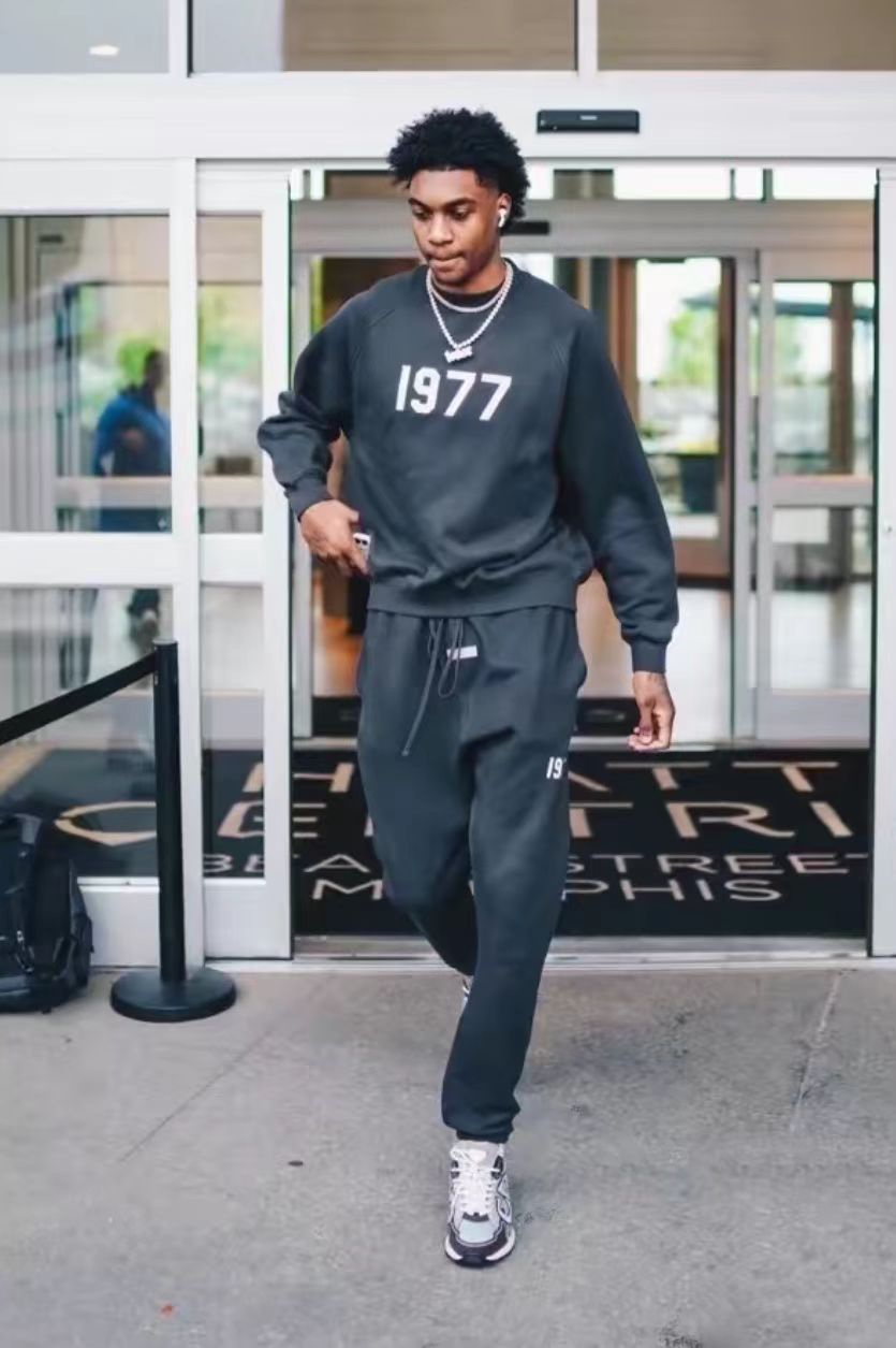 Ess3nt1als F0G 1977 flocking plus fleece sweater