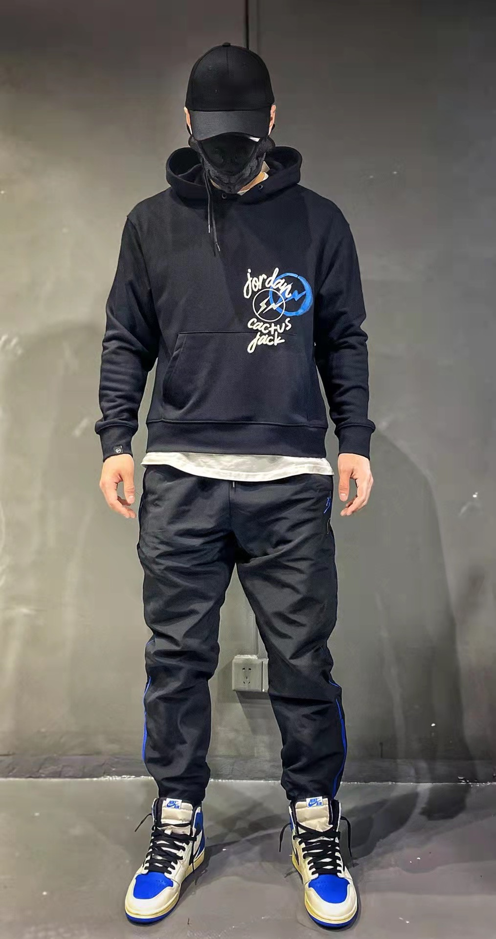 AJ x Travis ScottxFragment Design Triple Joint AJ Portrait Lightning ⚡️Logo Print Hoodie