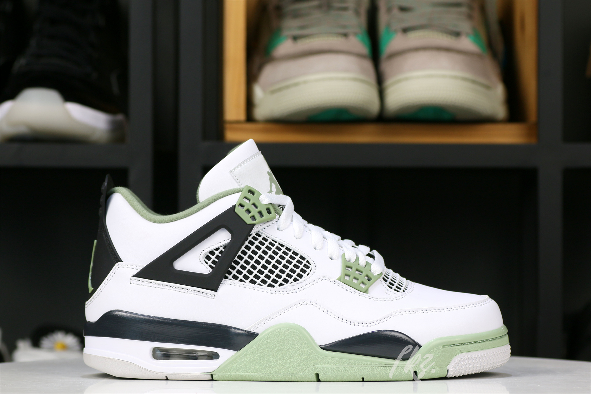 Jordan 4 Retro Seafoam WMs 2023