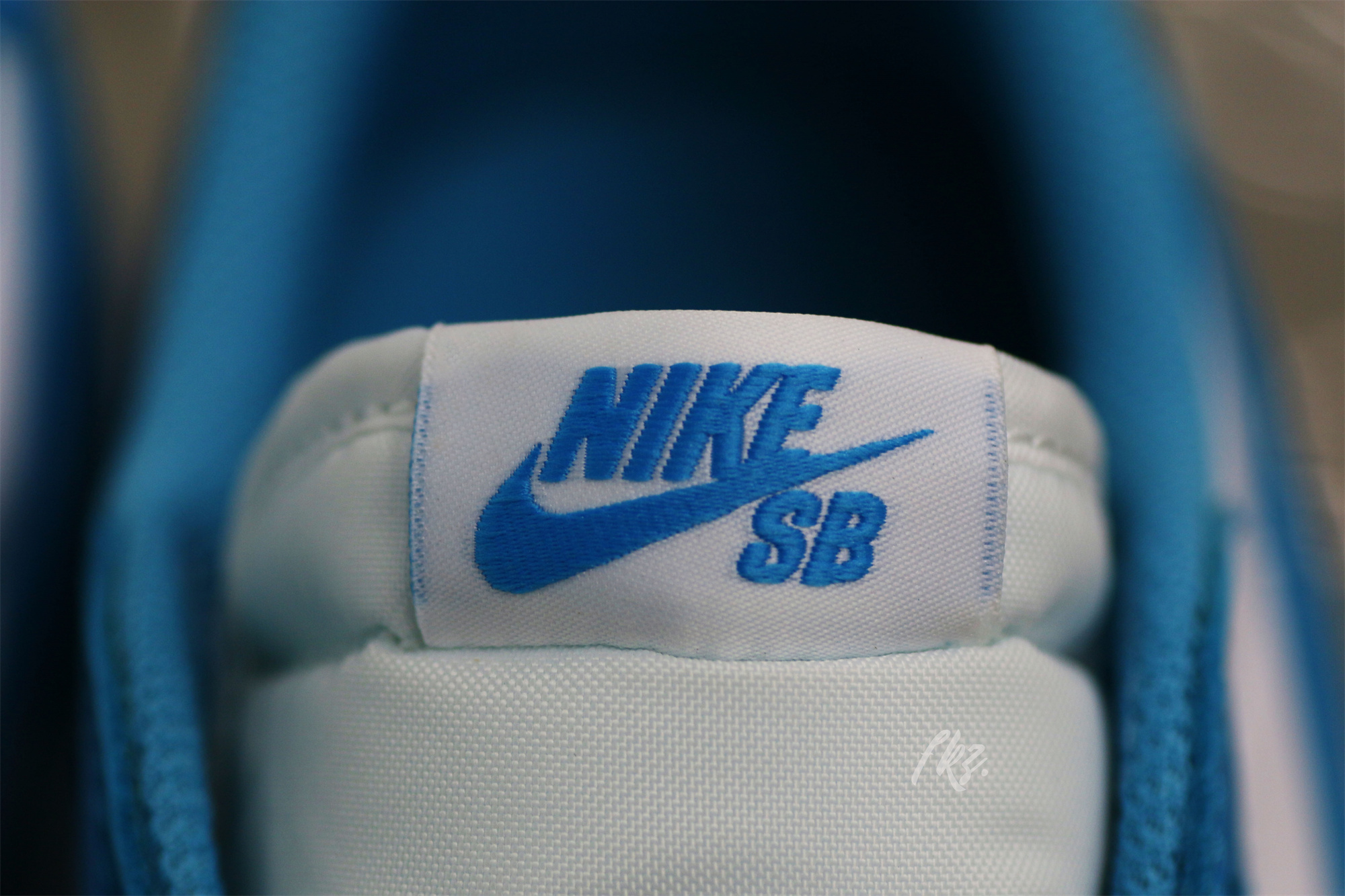 Jordan 1 Low SB University Blue UNC 2019