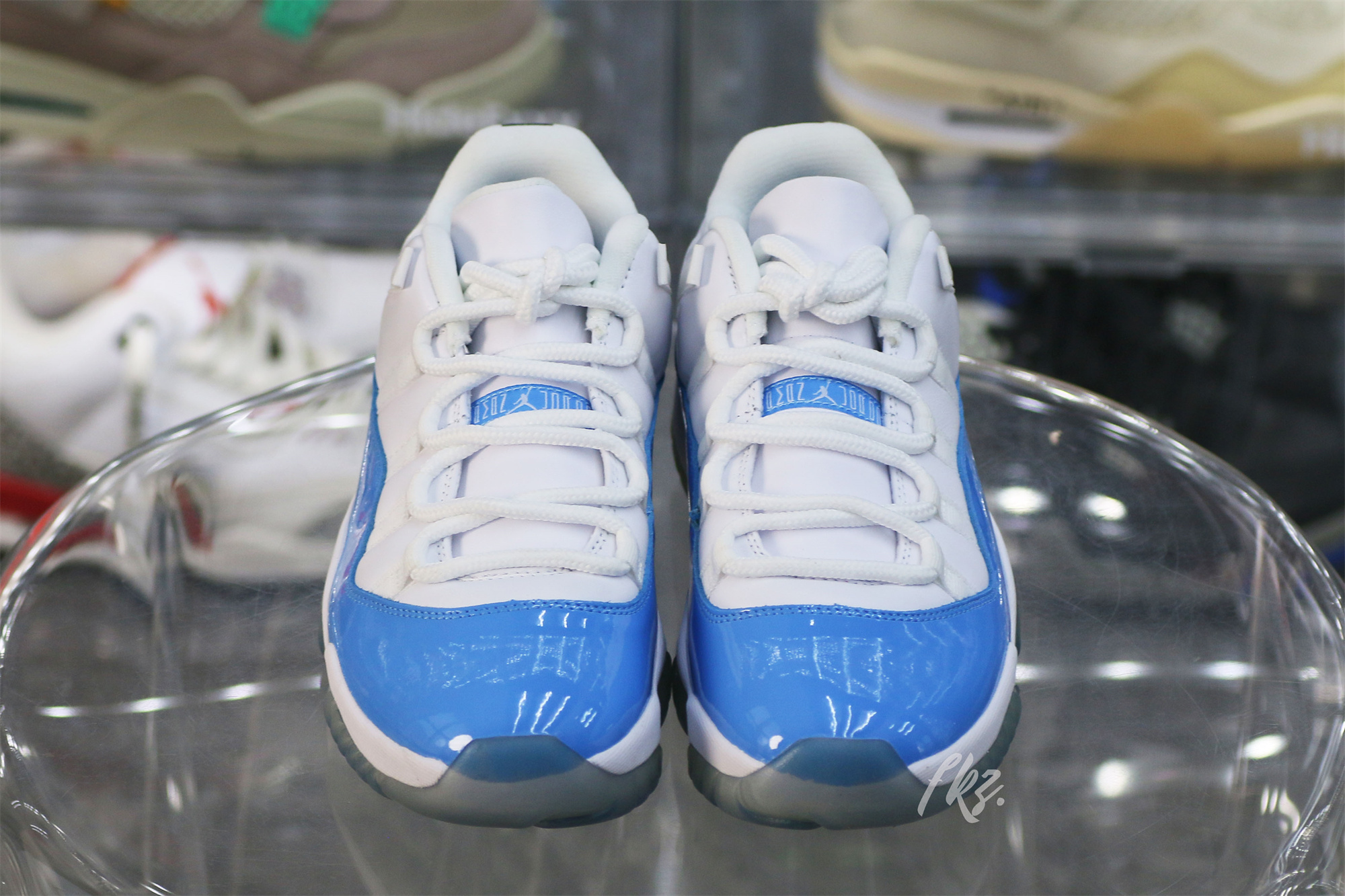 Air Jordan 11 Retro Low UNC