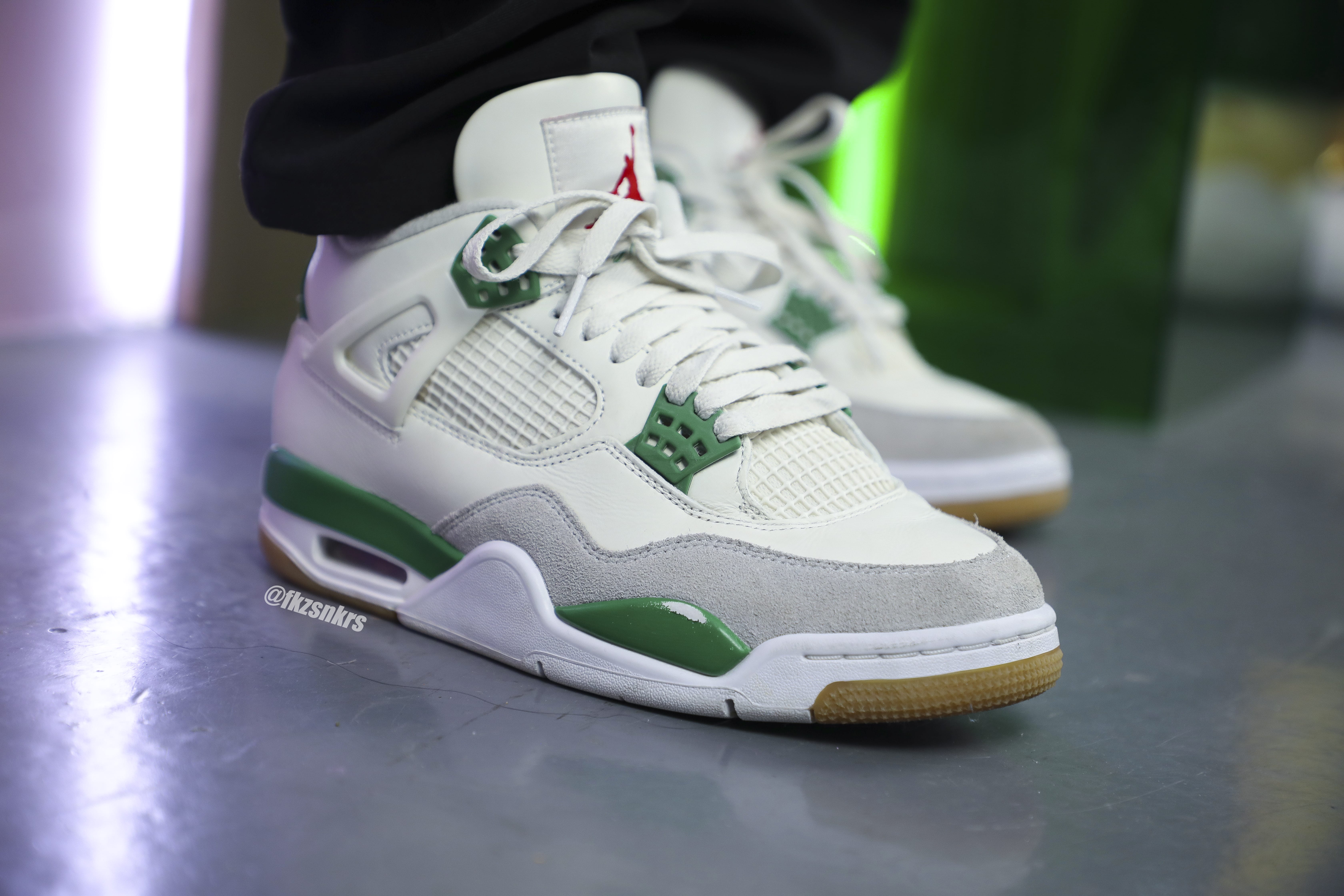 Nike SB x Air Jordan 4 “Pine Green” 2023 (LN5 A1 Batch)