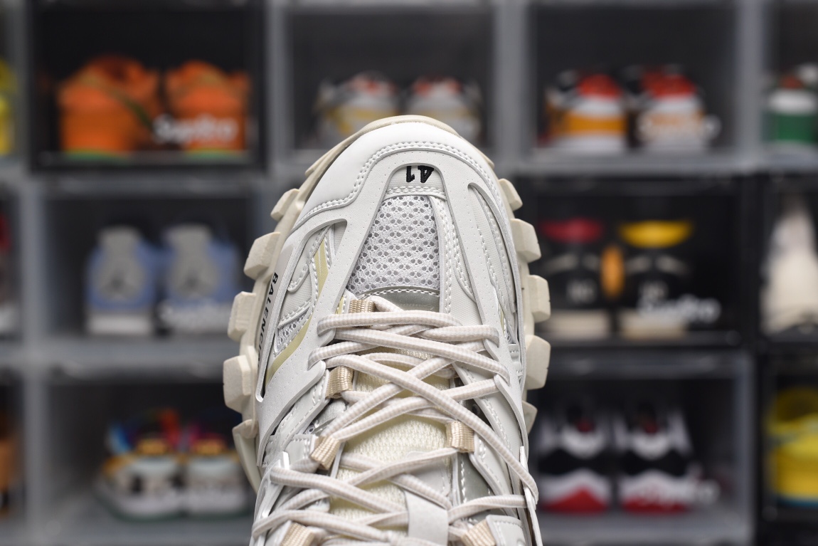 Balenciag* Track Trainer ‘White’