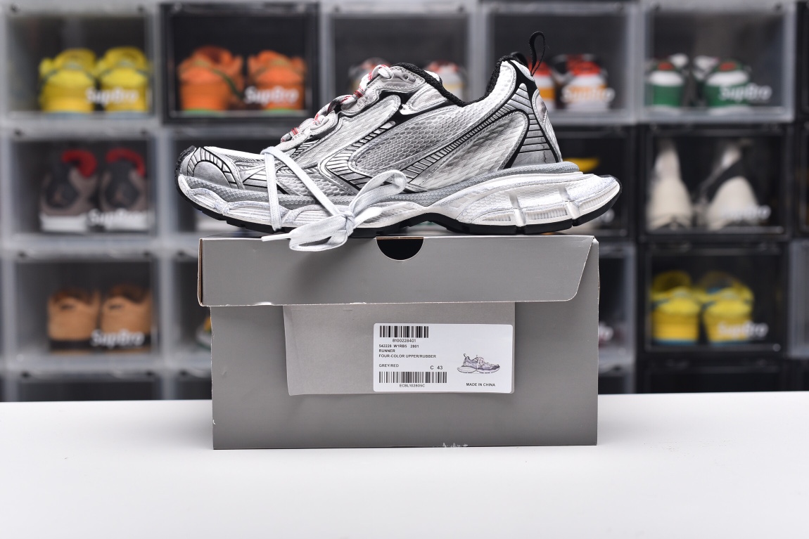 Balenciag* Women’s 3XL Track Mesh