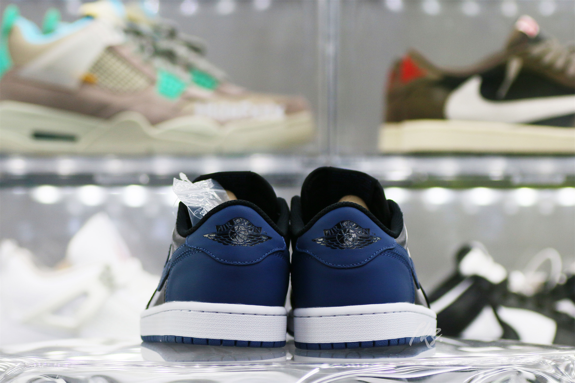 Air Jordan 1 Retro Low OG Mystic Navy