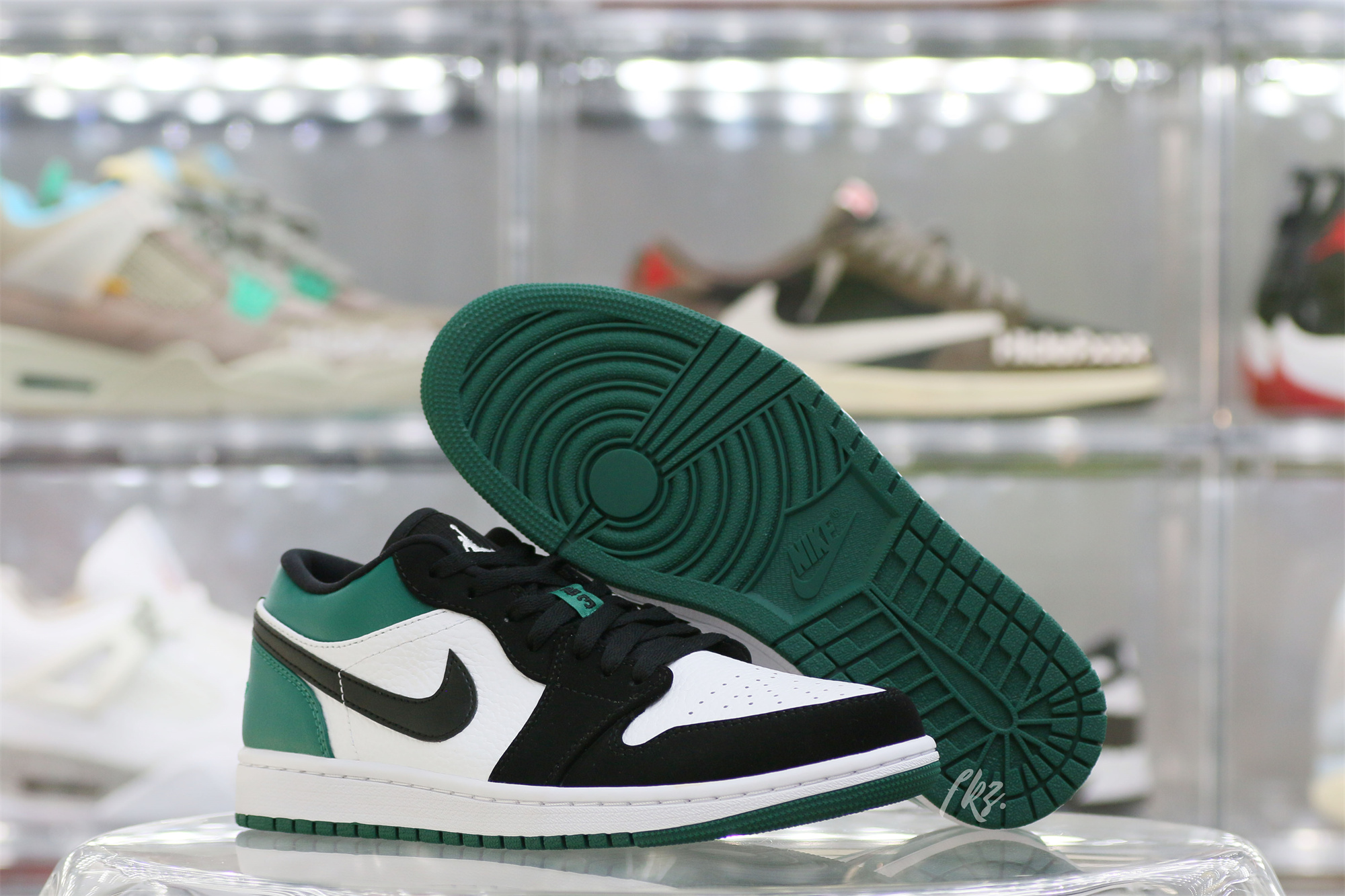 Air Jordan 1 Low Mystic Green 2019