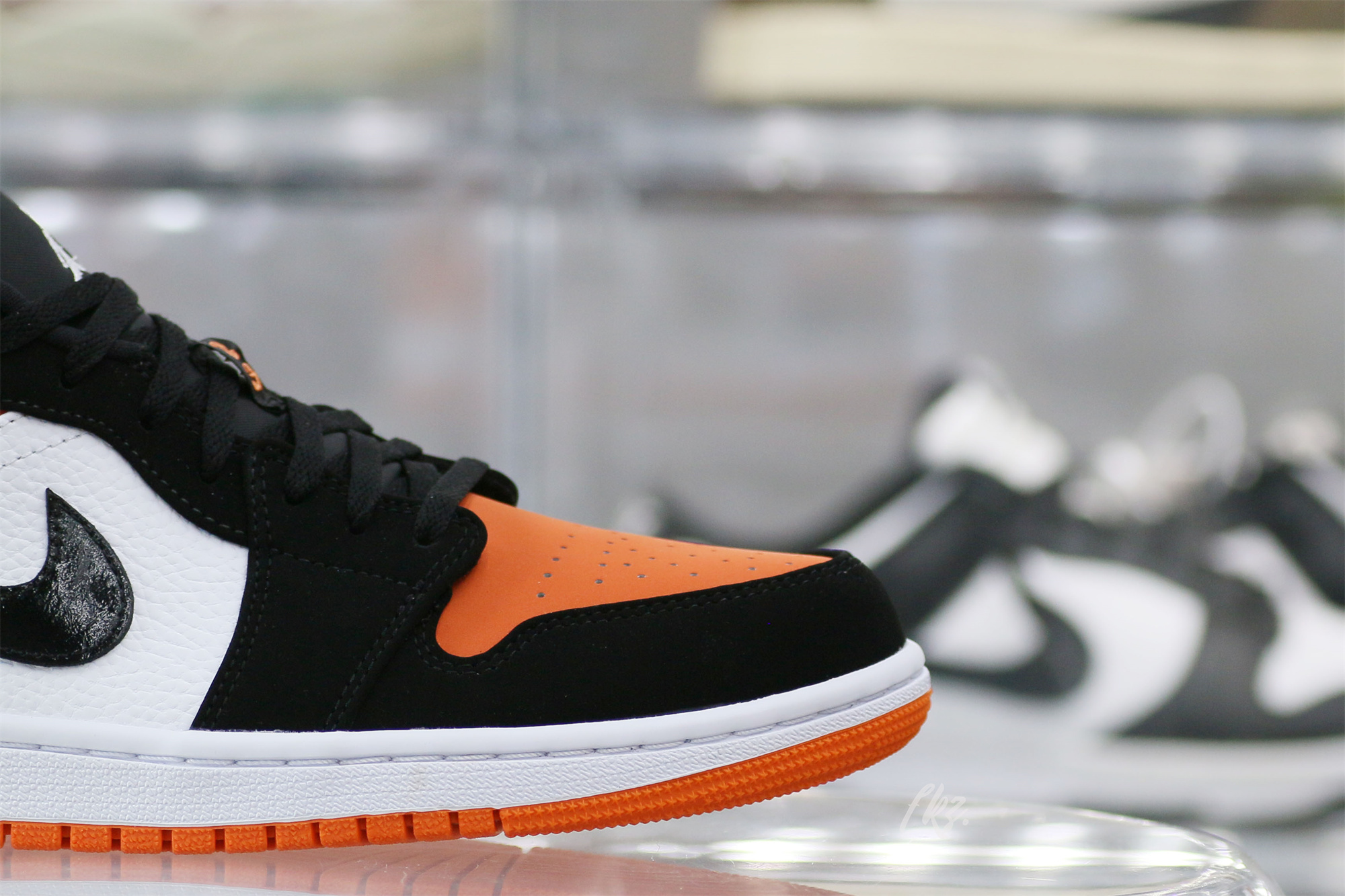 Air Jordan 1 Low Shattered Backboard 2019