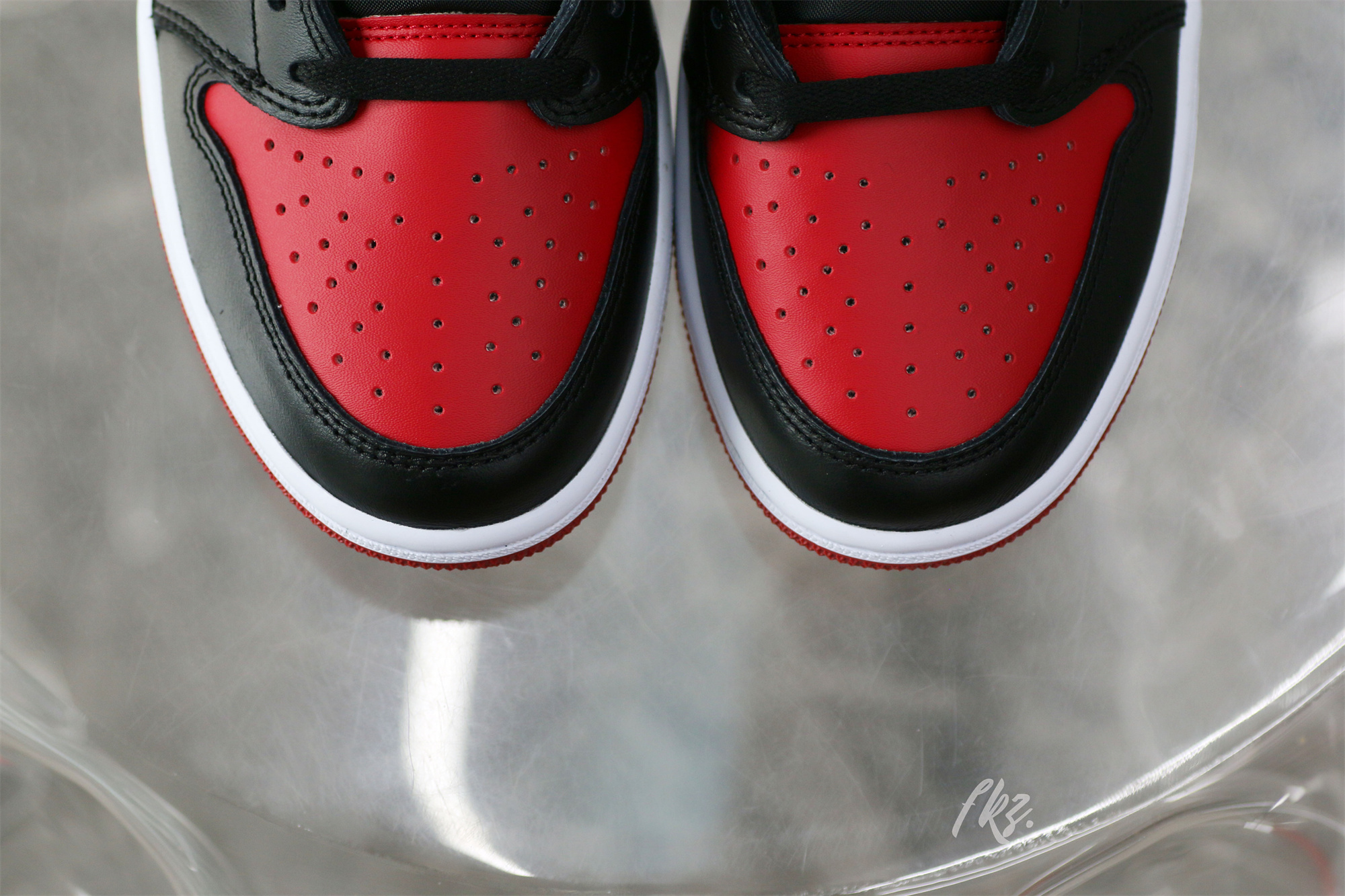 Air Jordan 1 Retro Low Bred 2015