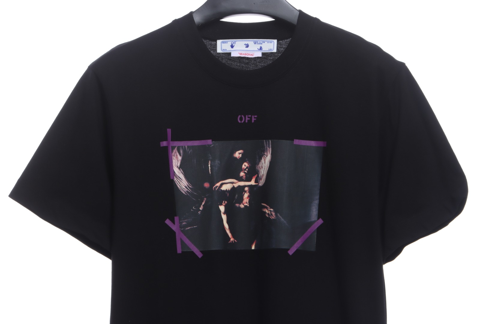 0W oil painting of Notre Dame with short sleeves