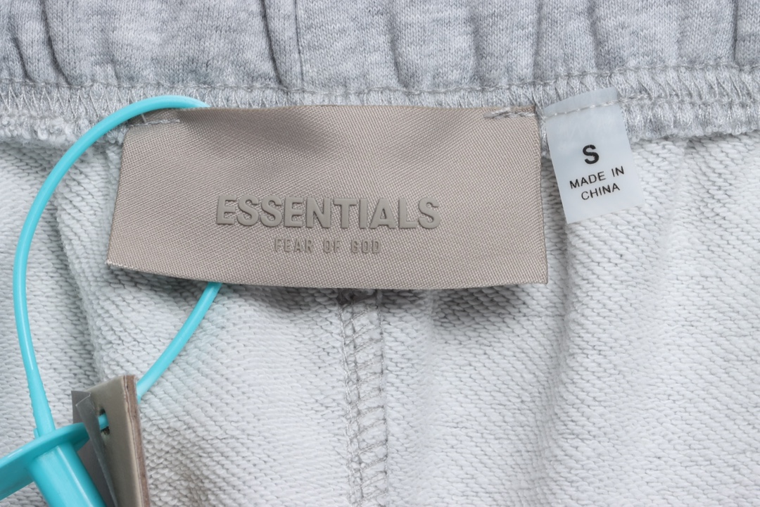 FOG Eighth Season Flocked Print Letter Shorts