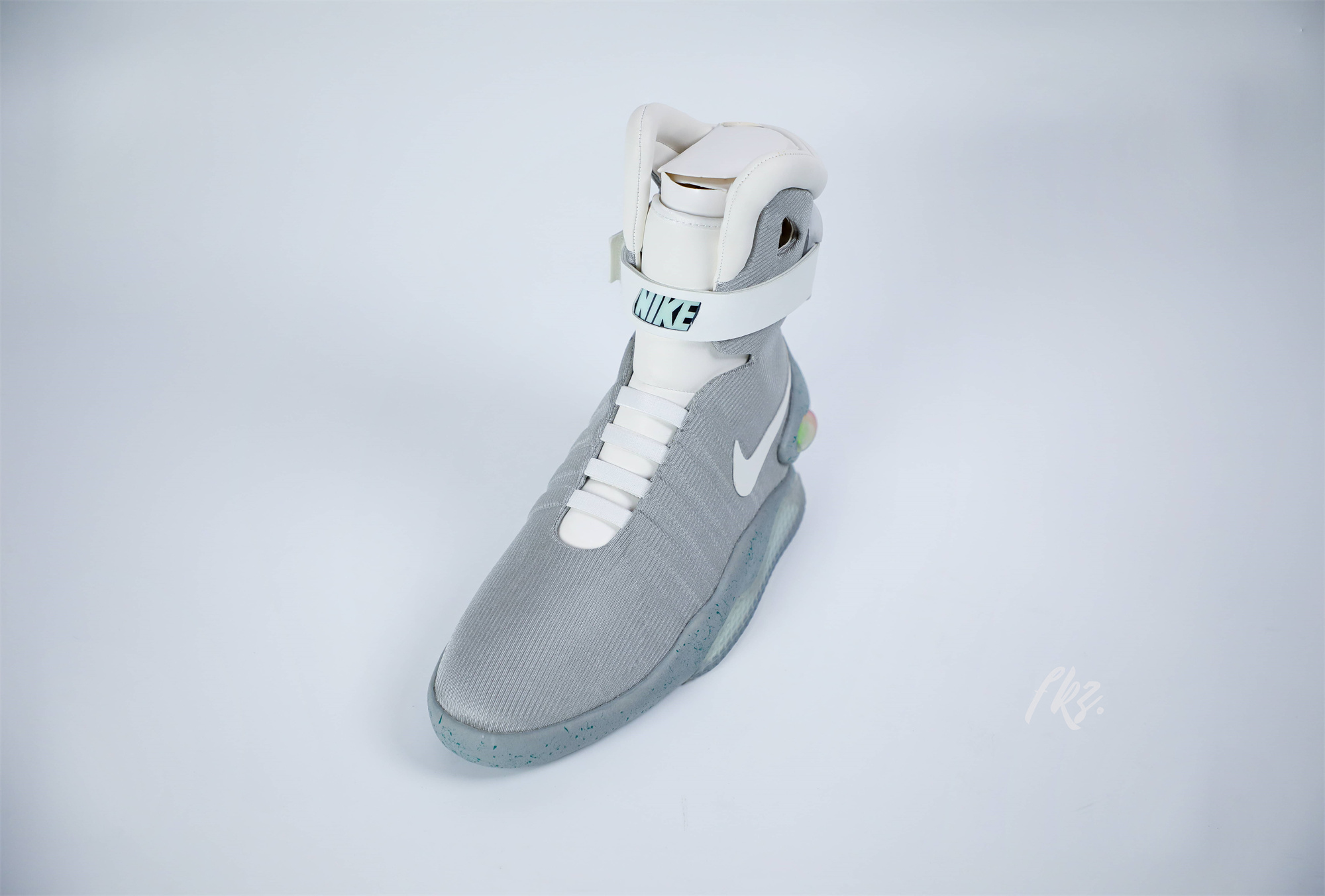 Nike MAG Back To The Future (2016)