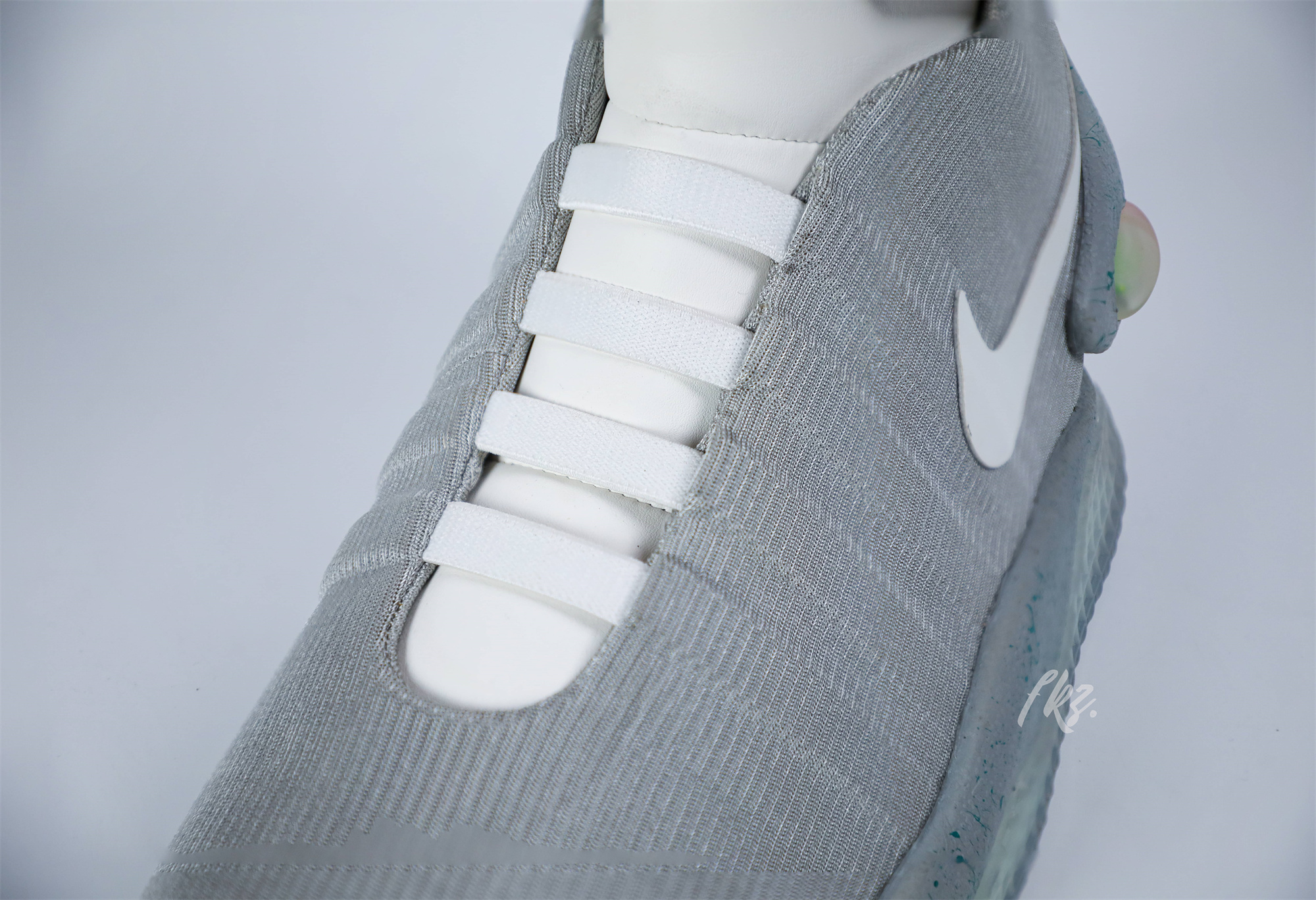 Nike MAG Back To The Future (2016)