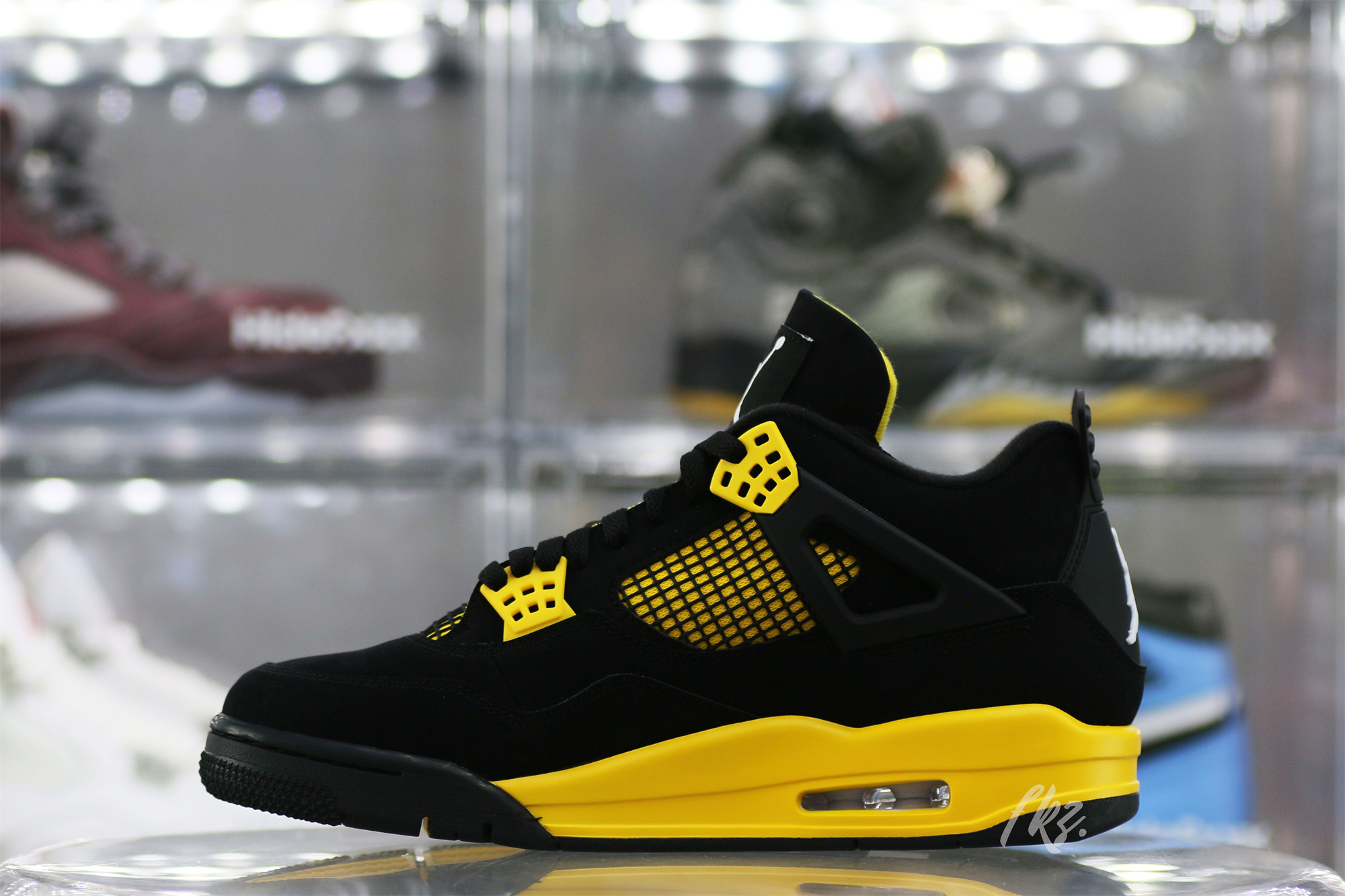 Air Jordan 4 Retro Thunder 2023 (LN5 A1 Batch)