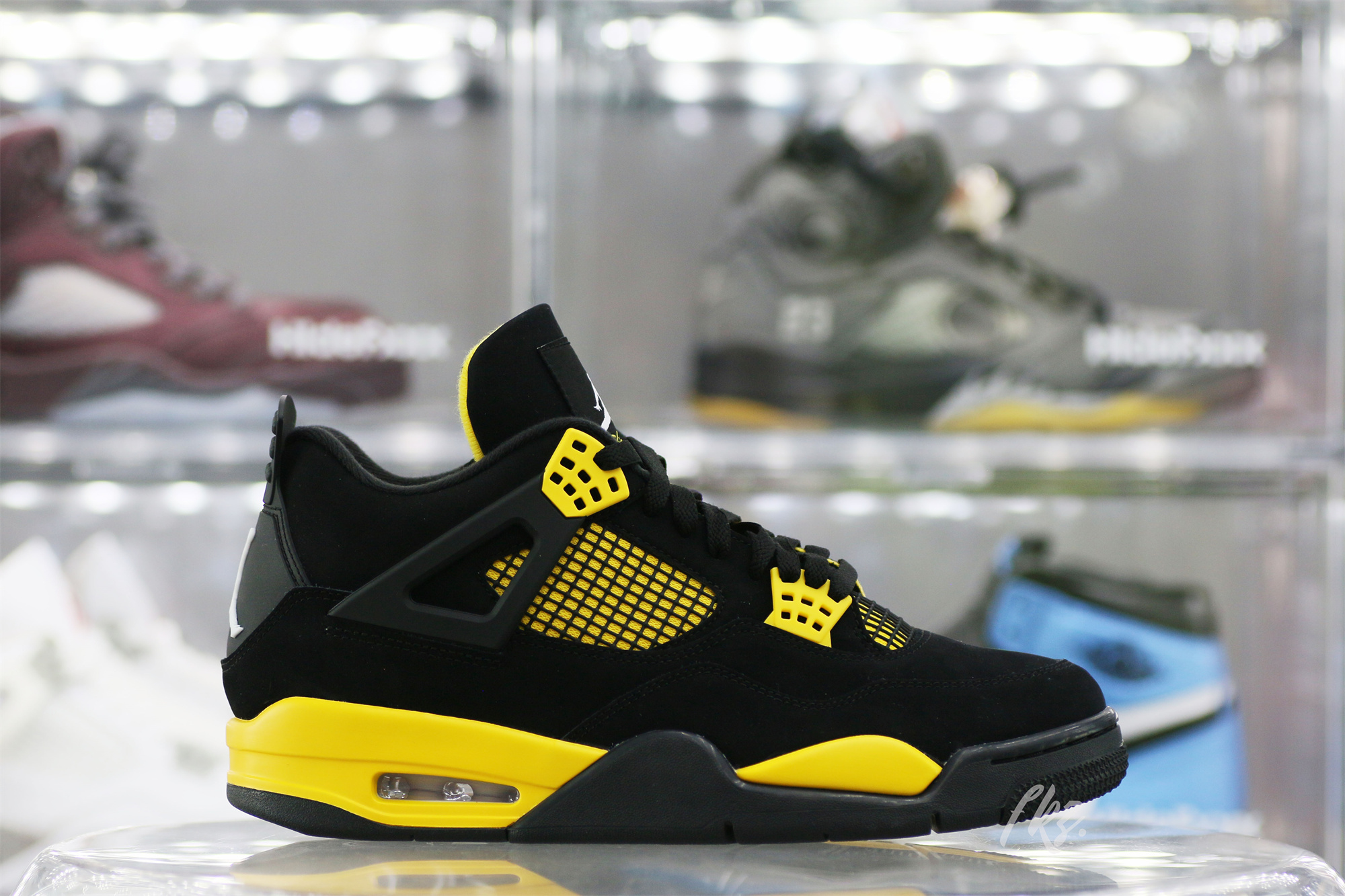 Air Jordan 4 Retro Thunder 2023 (LN5 A1 Batch)