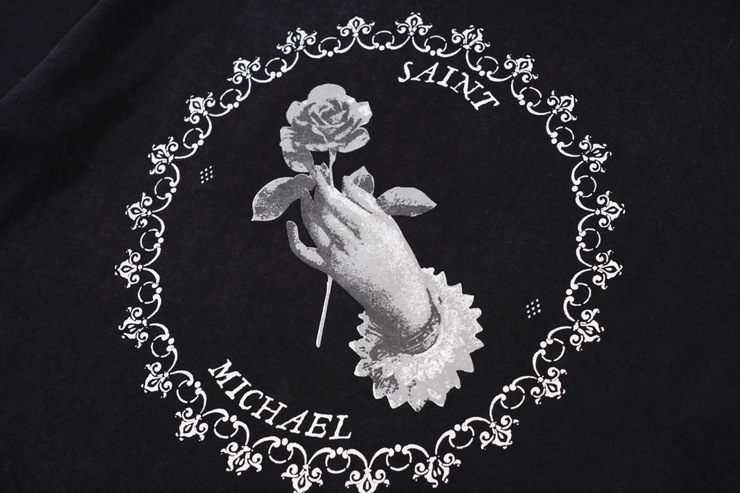 vintag3 hand-held rose and pigeon printed short-sleeved T-shirt