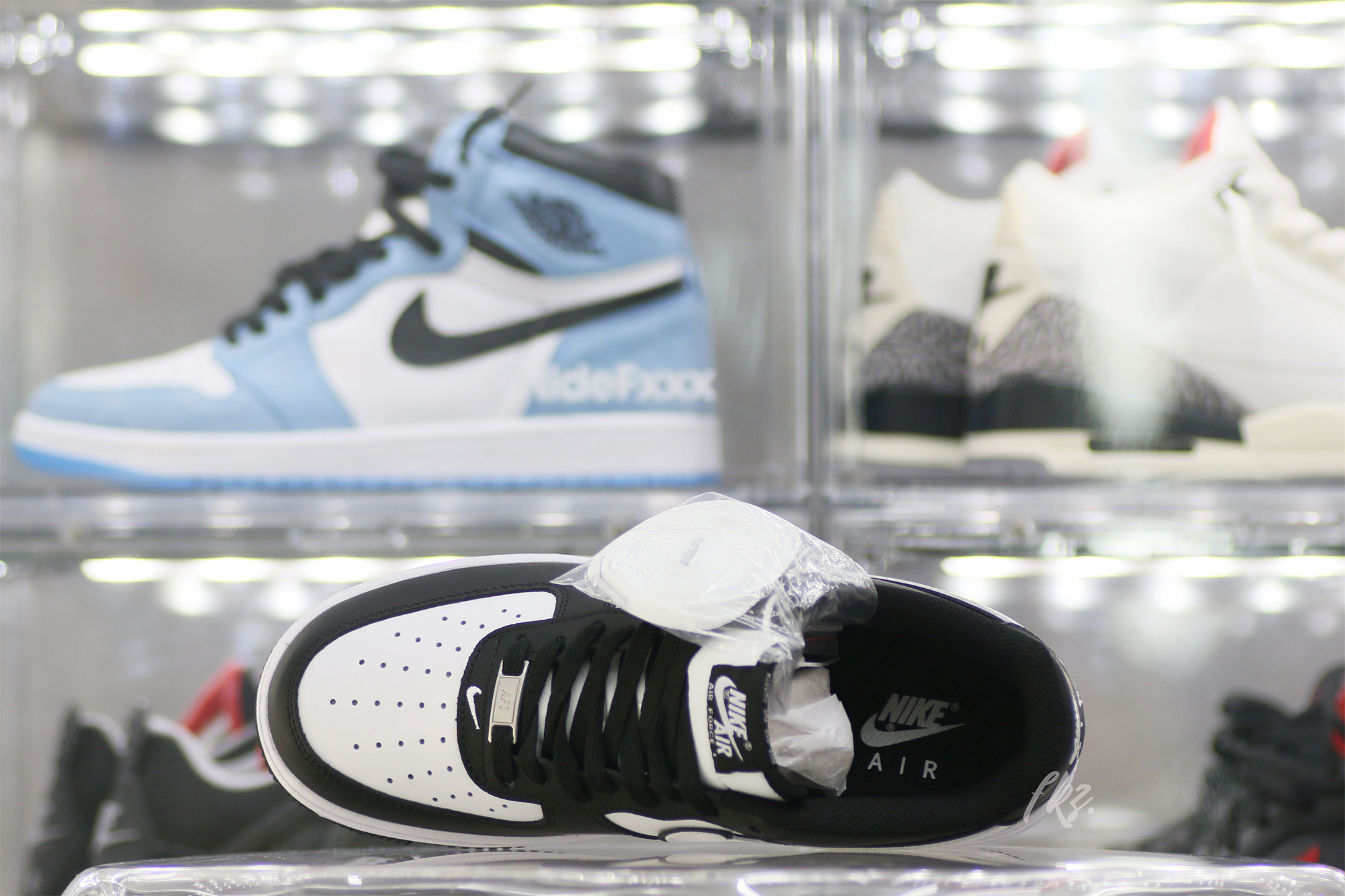 Nike Air Force 1 ’07 Low White Swoosh Panda