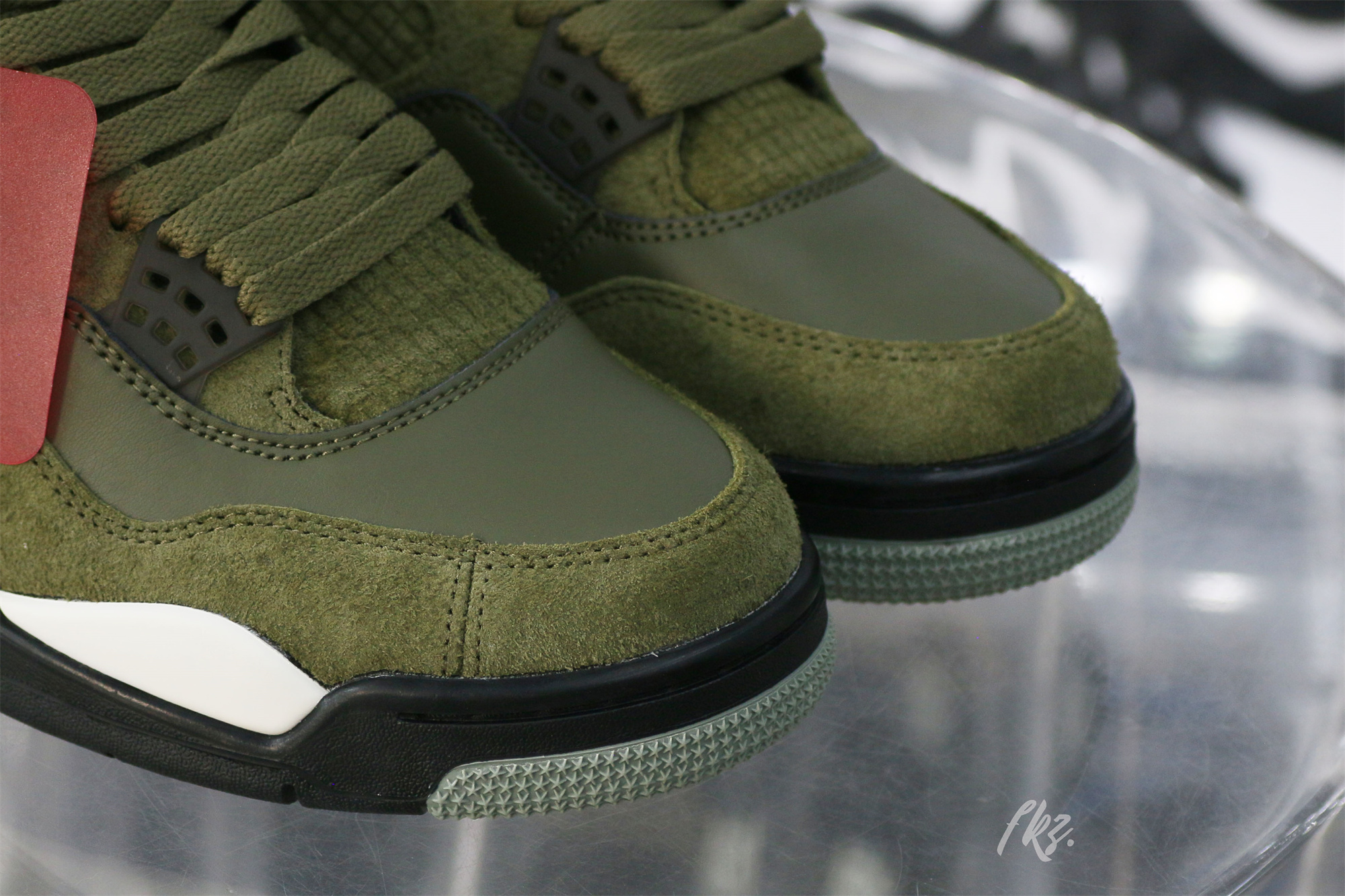 Air Jordan 4 Retro SE Craft Medium Olive (LN5 A1)