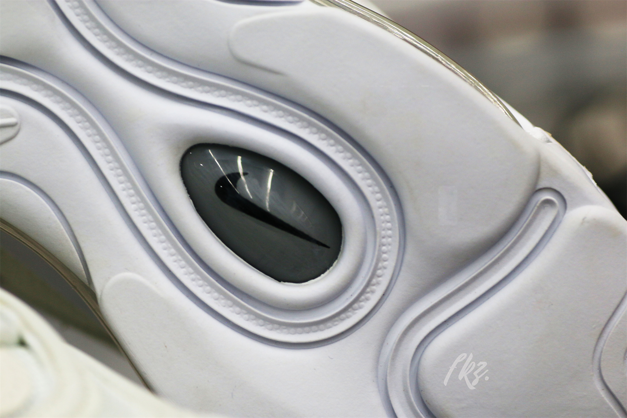 Nike Air Max 97 Triple White Wolf Grey 2017