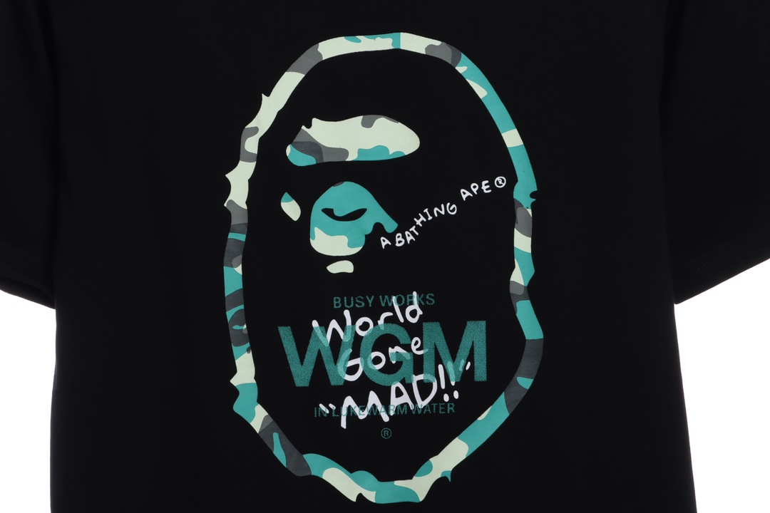 BAPE chest graffiti letters short sleeves