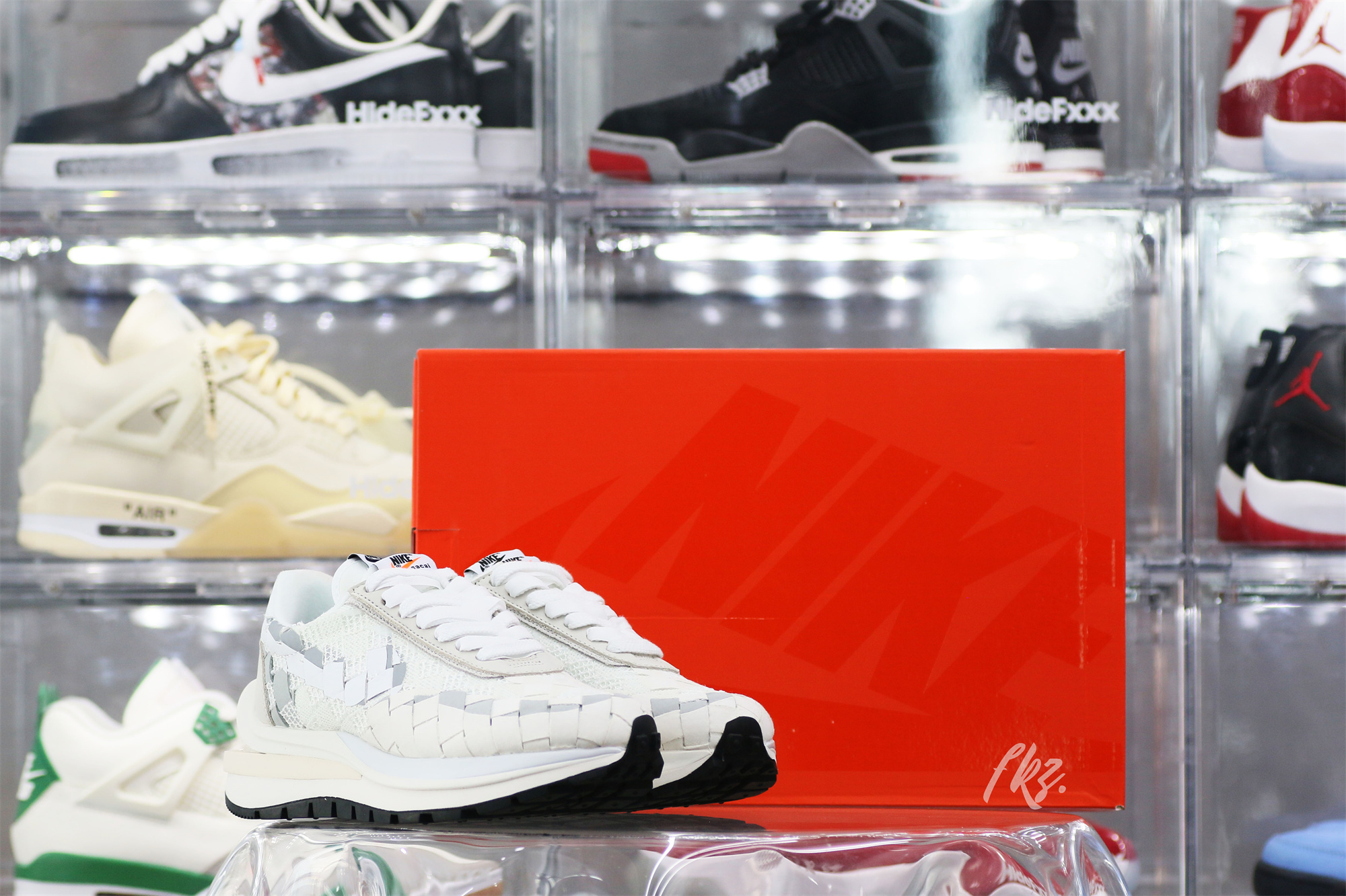 Sacai X Nike Vaporwaffle Grey White