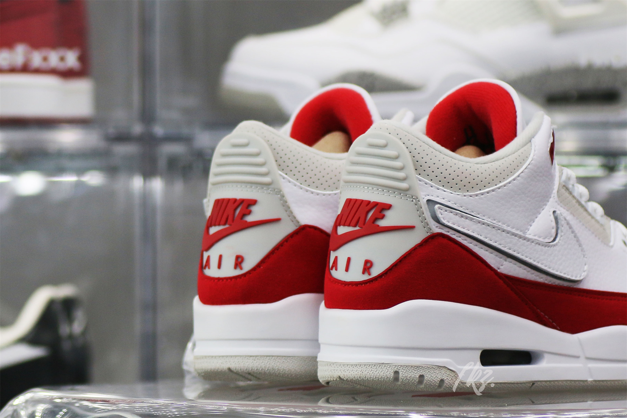 Air Jordan 3 Retro Tinker Air Max 1 – University Red