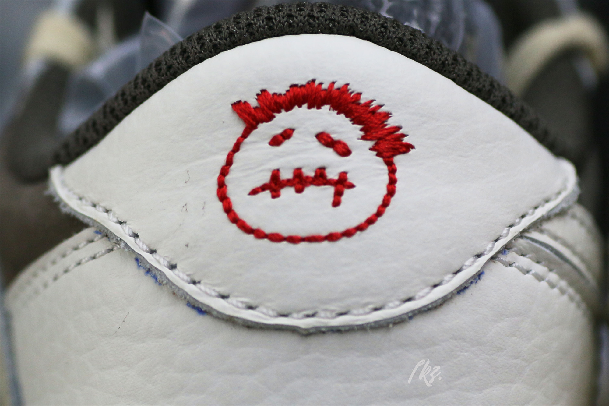 Travis Scott x Jordan 1 Retro Low OG SP Reverse Mocha Kid (LN5 A1)